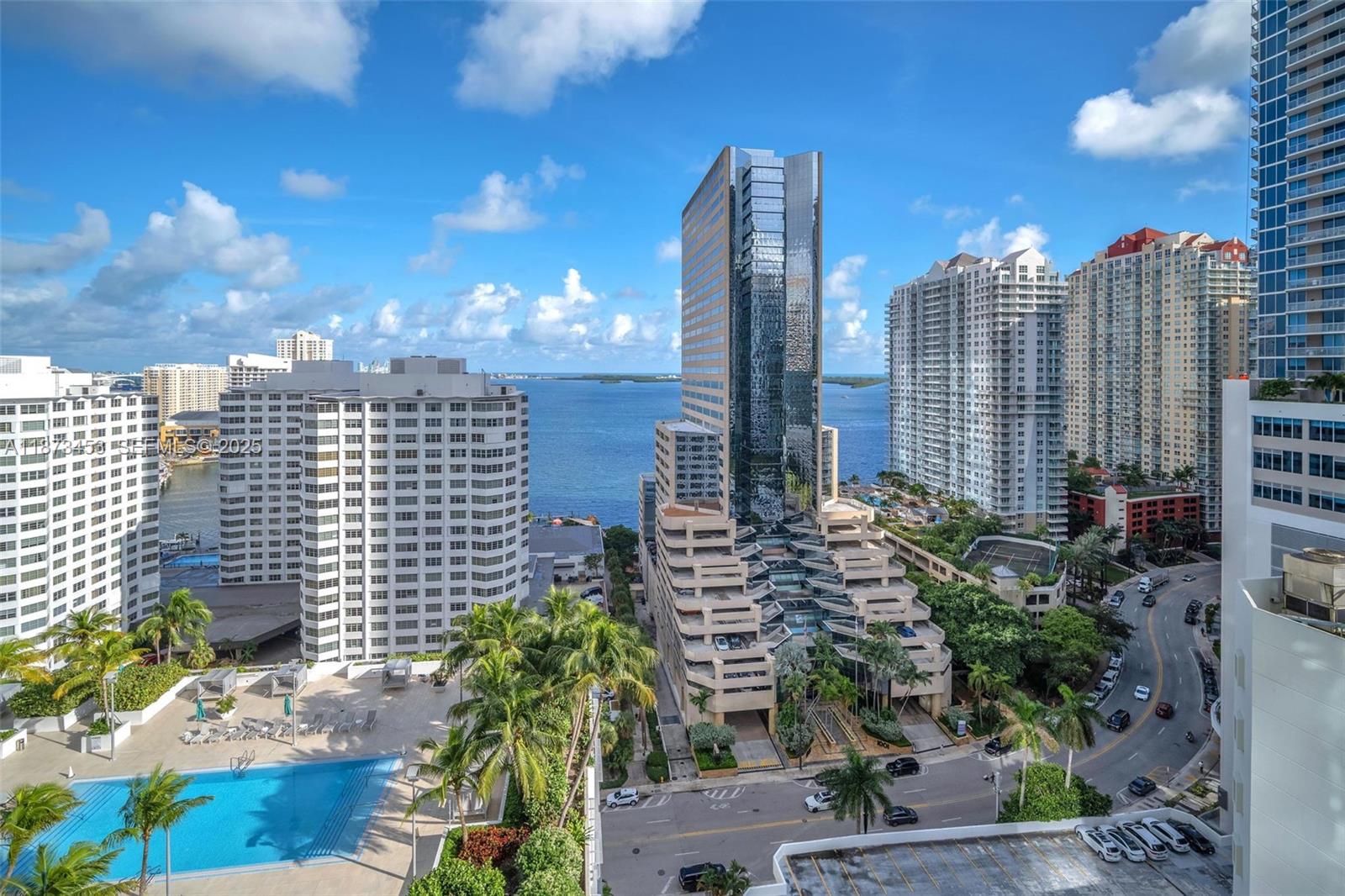 951 Brickell Ave # 2010