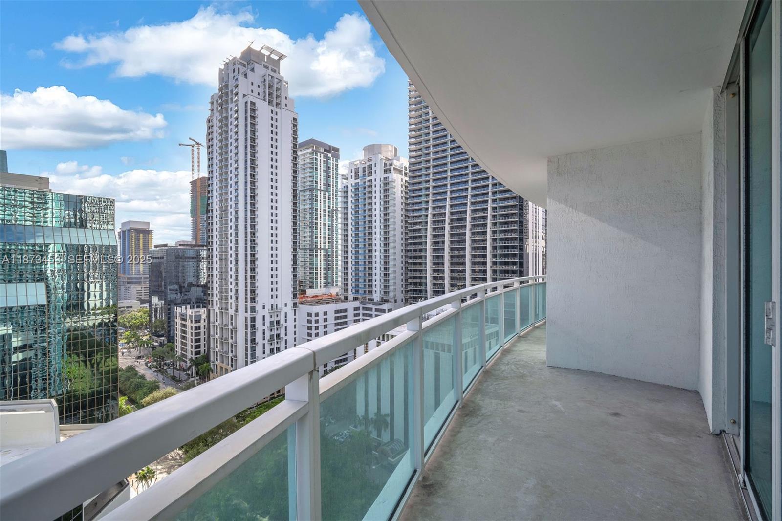 951 Brickell Ave # 2010