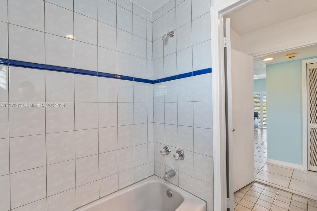106 Lisbon Ct