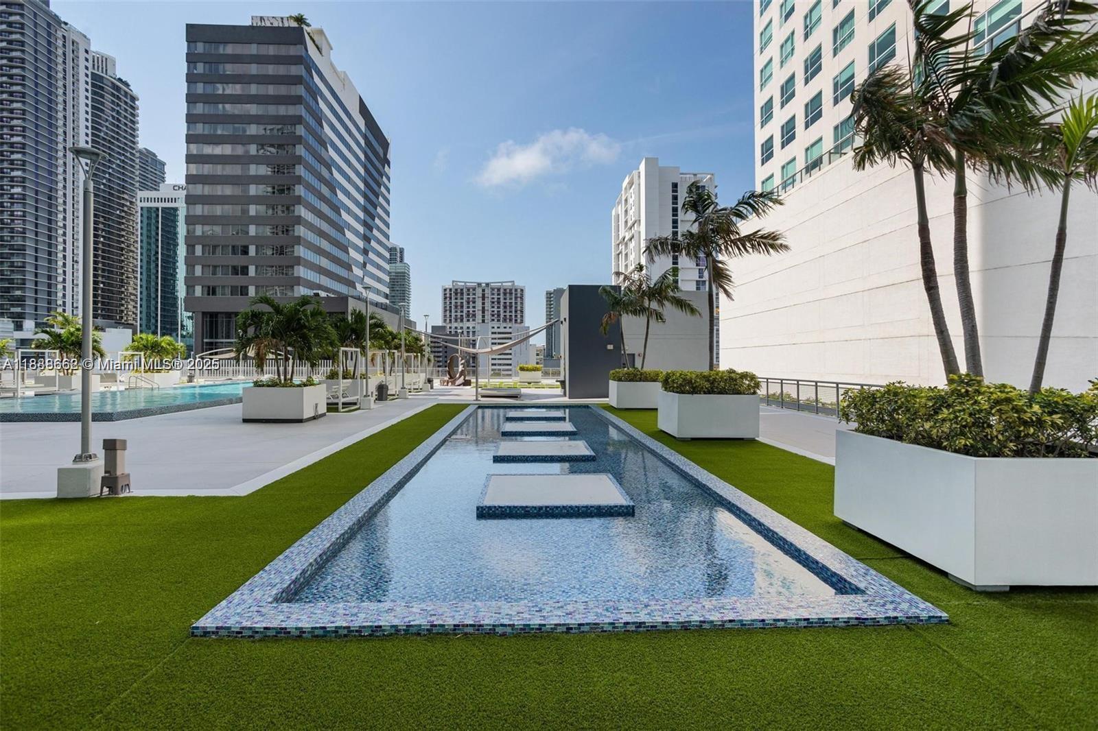 690 SW 1st Ct # 1005