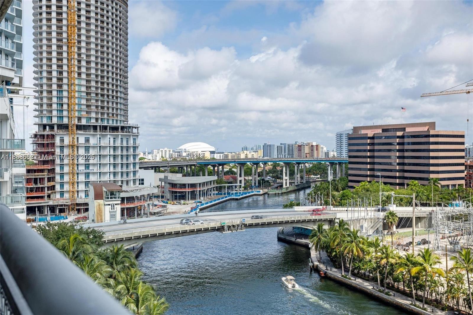 690 SW 1st Ct # 1005