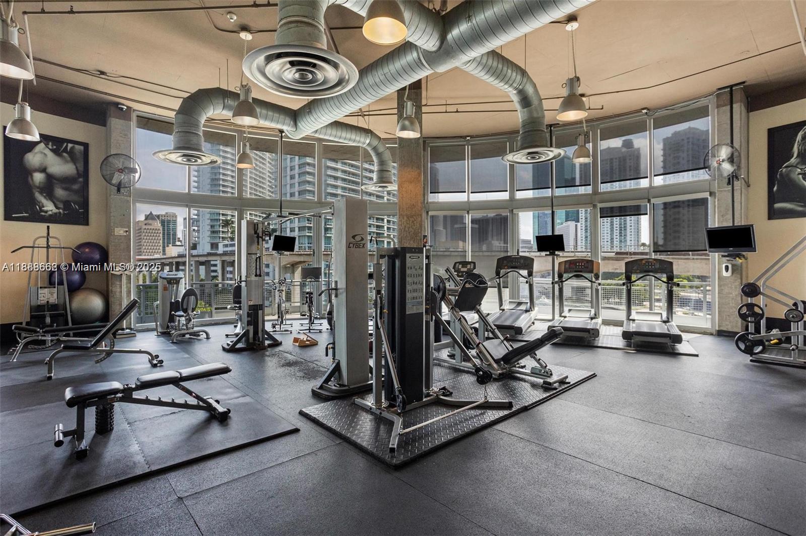 690 SW 1st Ct # 1005