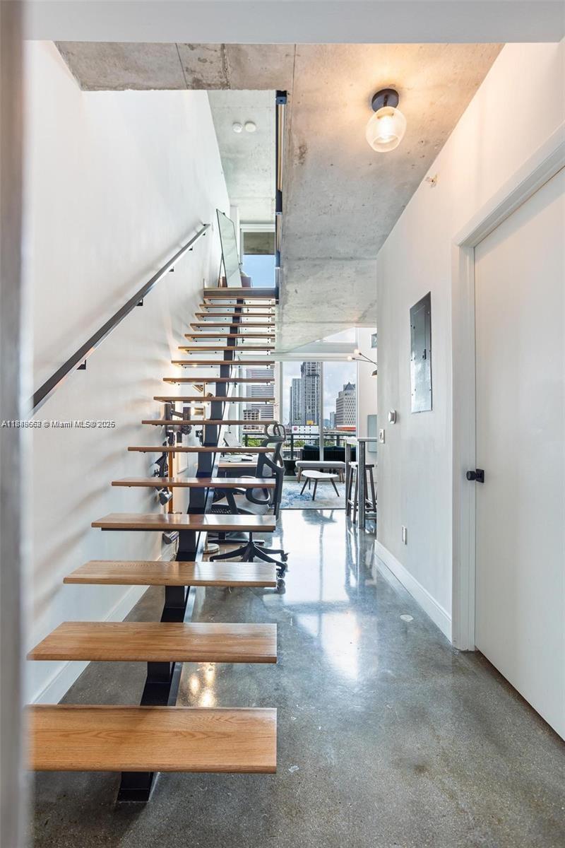 690 SW 1st Ct # 1005