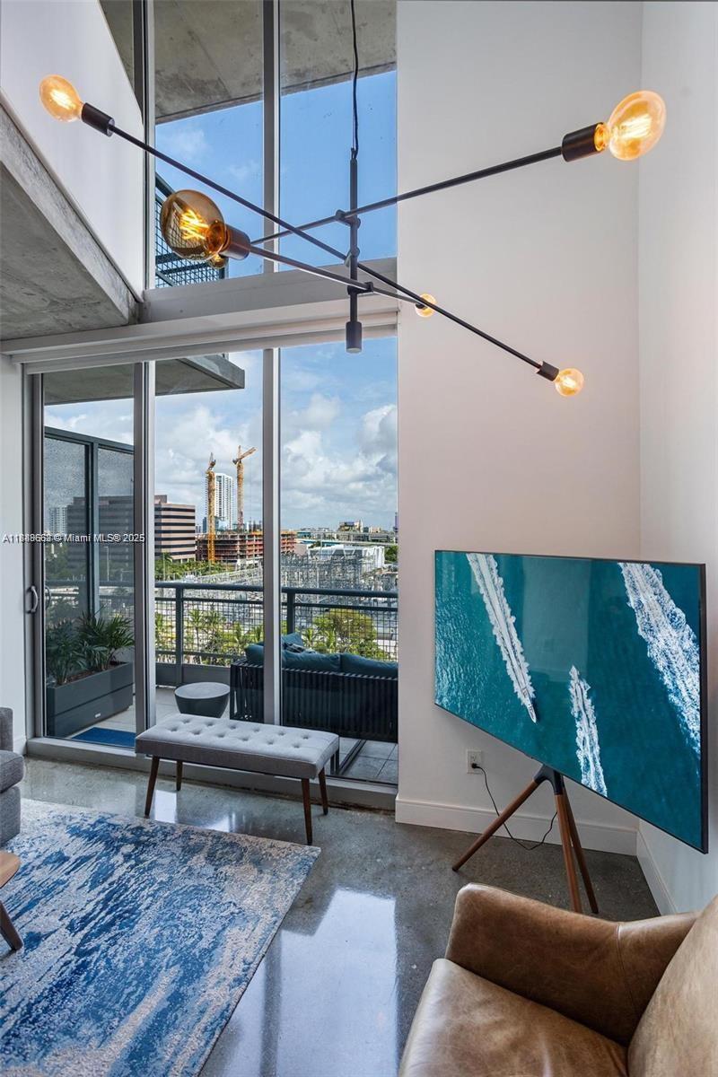 690 SW 1st Ct # 1005