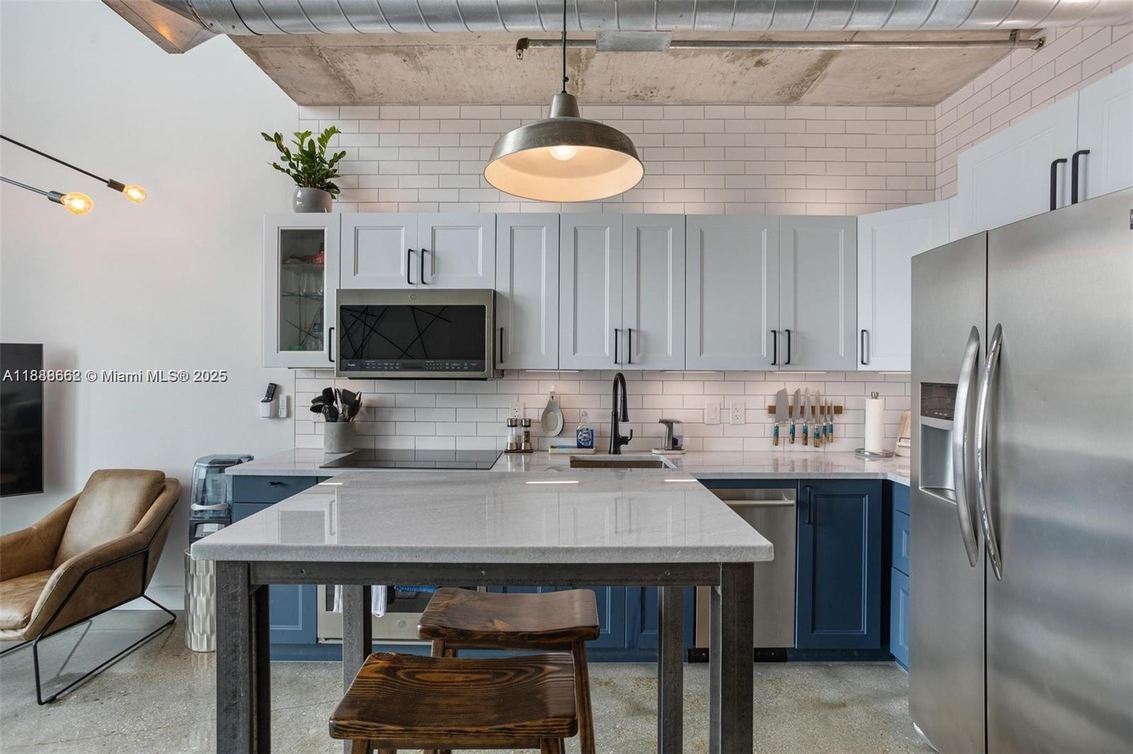 690 SW 1st Ct # 1005