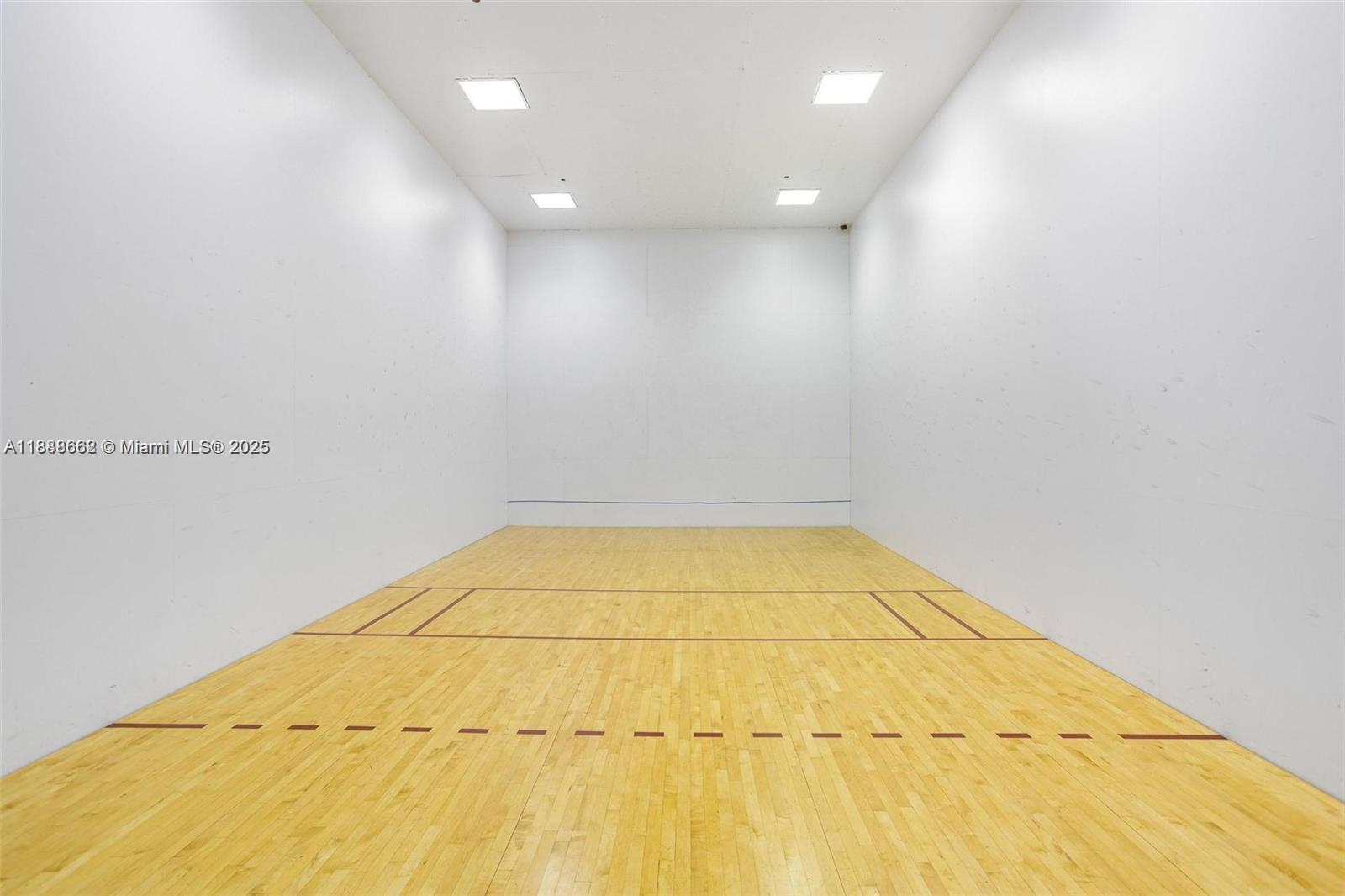 690 SW 1st Ct # 1005