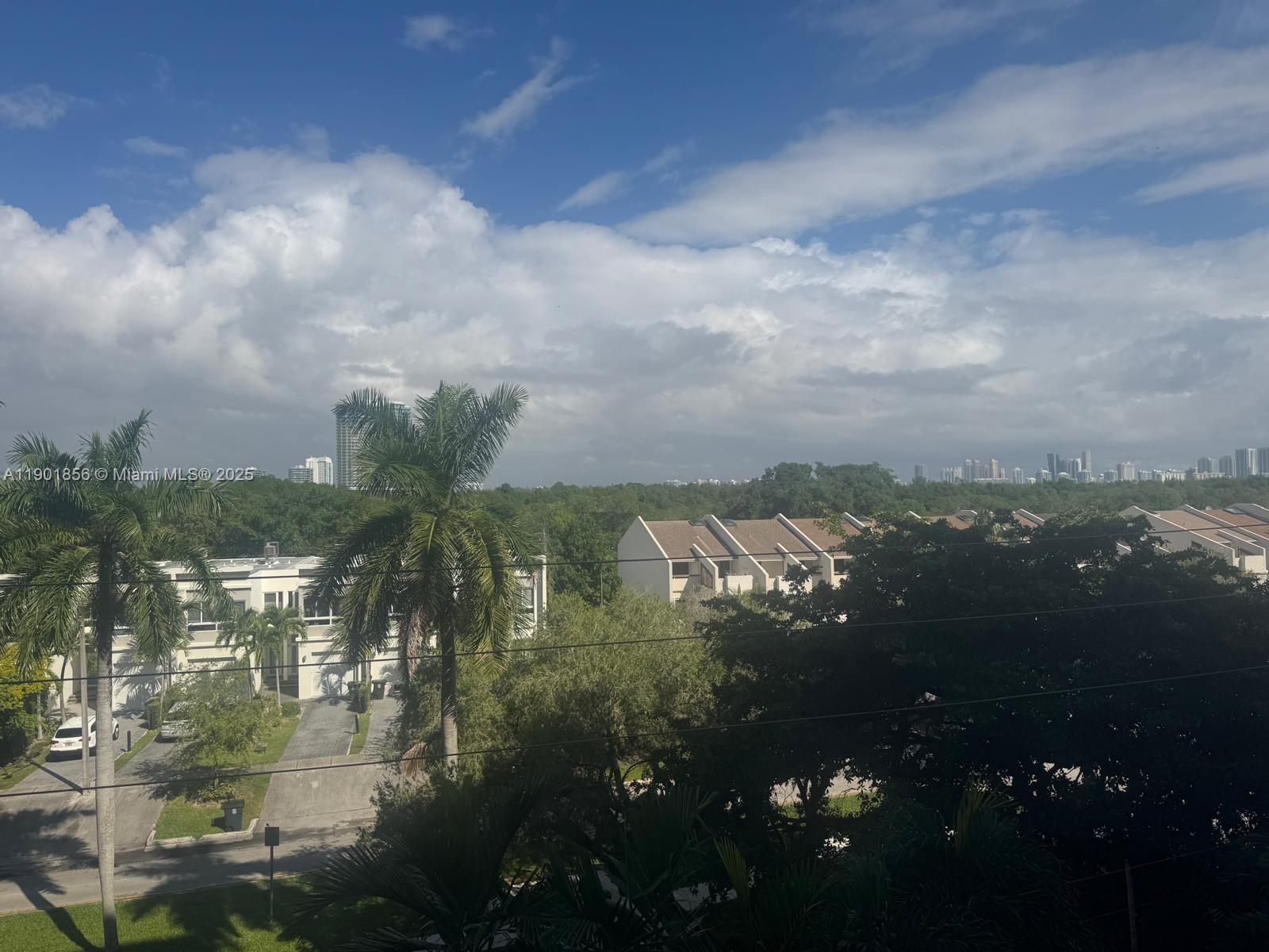 2450 NE 135th St # 408