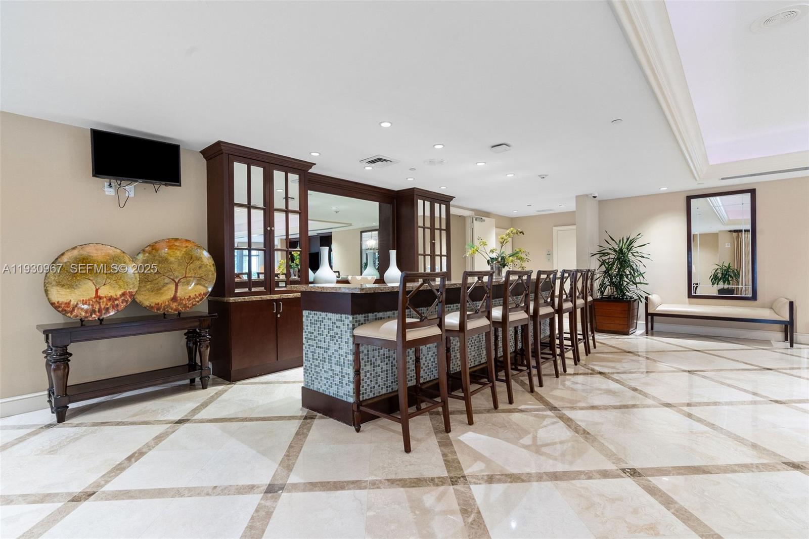 19900 E Country Club Dr # 616