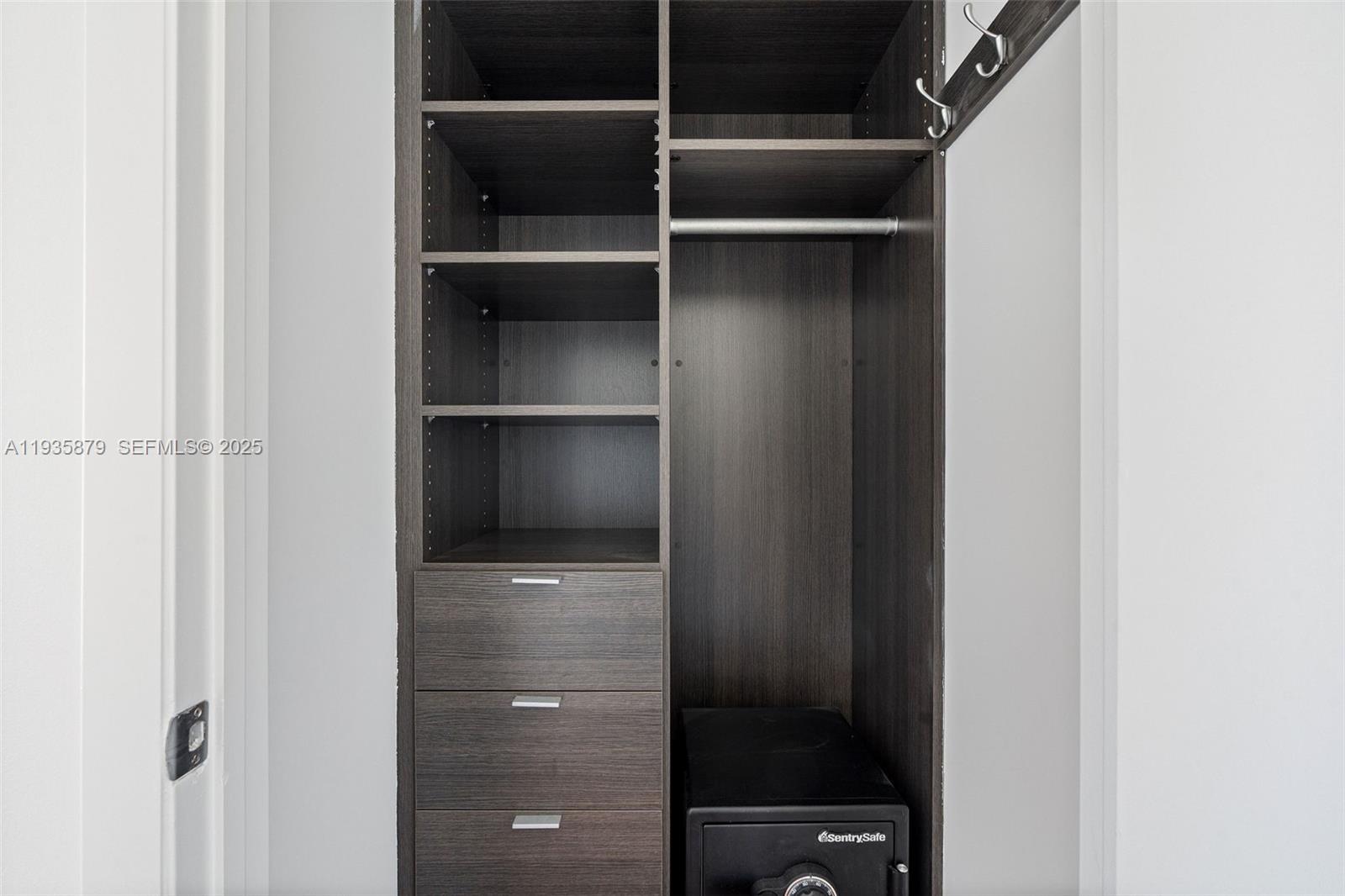 2020 N Bayshore Dr # 3510