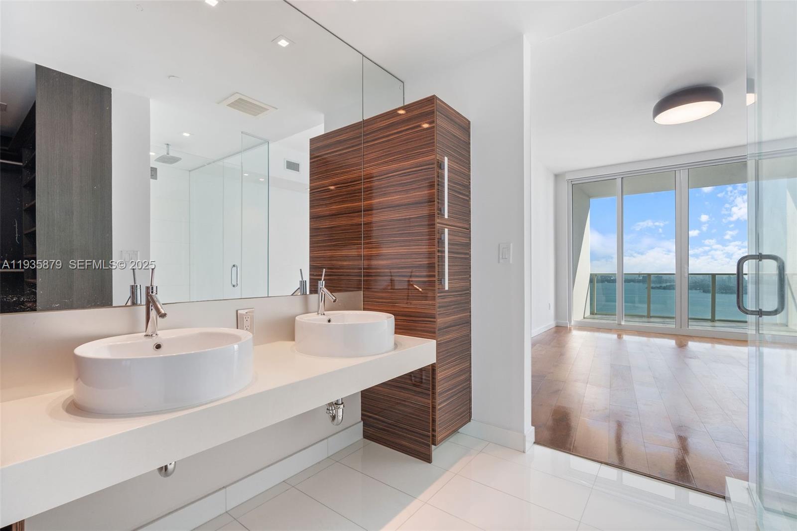 2020 N Bayshore Dr # 3510