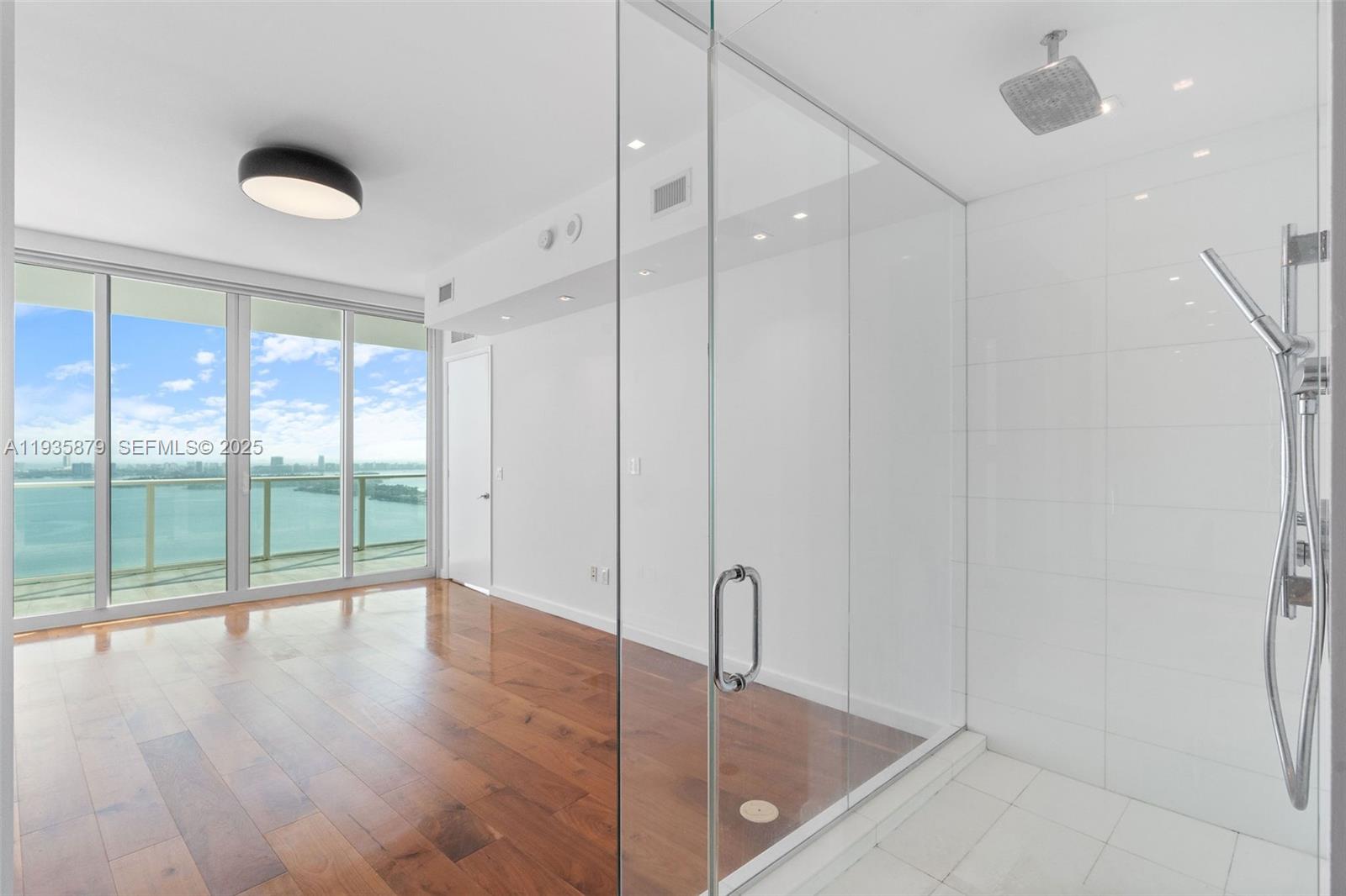 2020 N Bayshore Dr # 3510