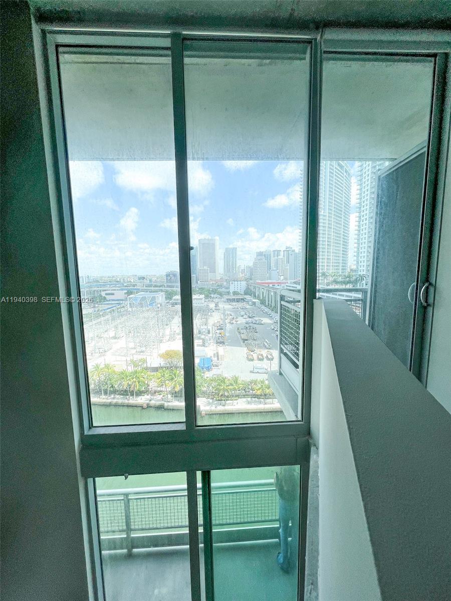 690 SW 1st Ct # 1511