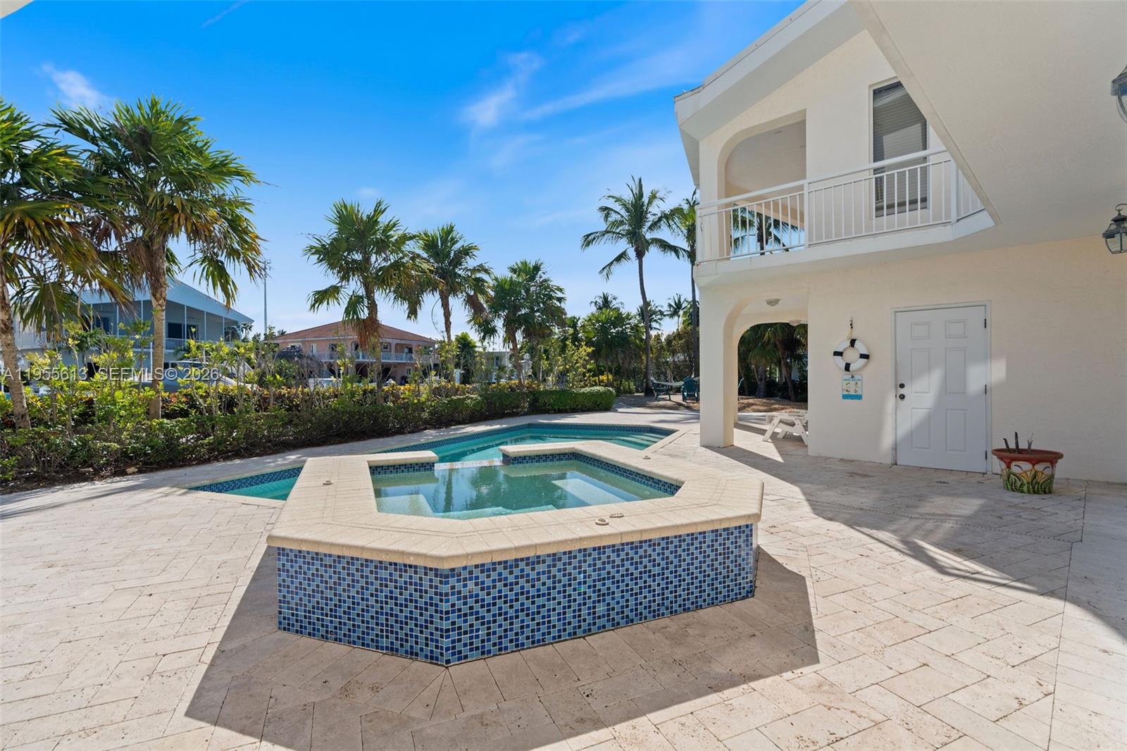 44 W Plaza Del Lago
