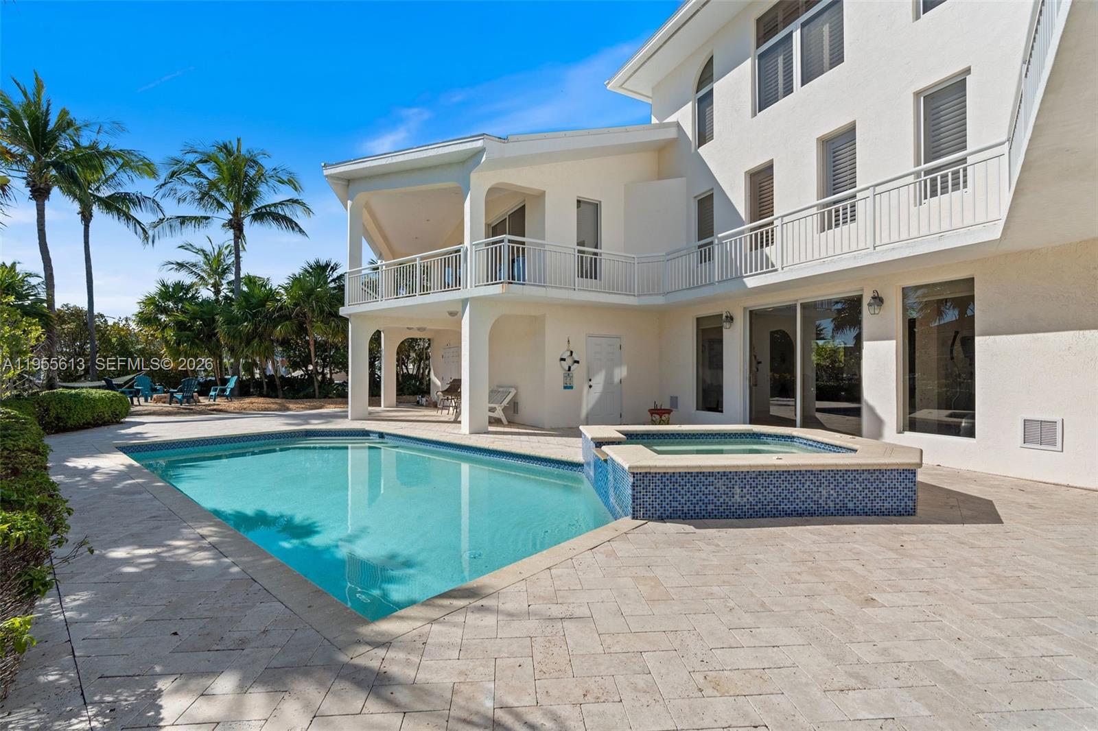 44 W Plaza Del Lago