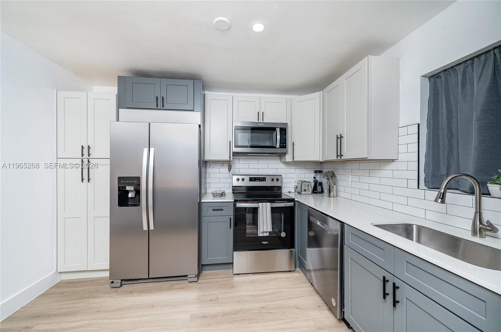 3321 NW 19th Ter # B