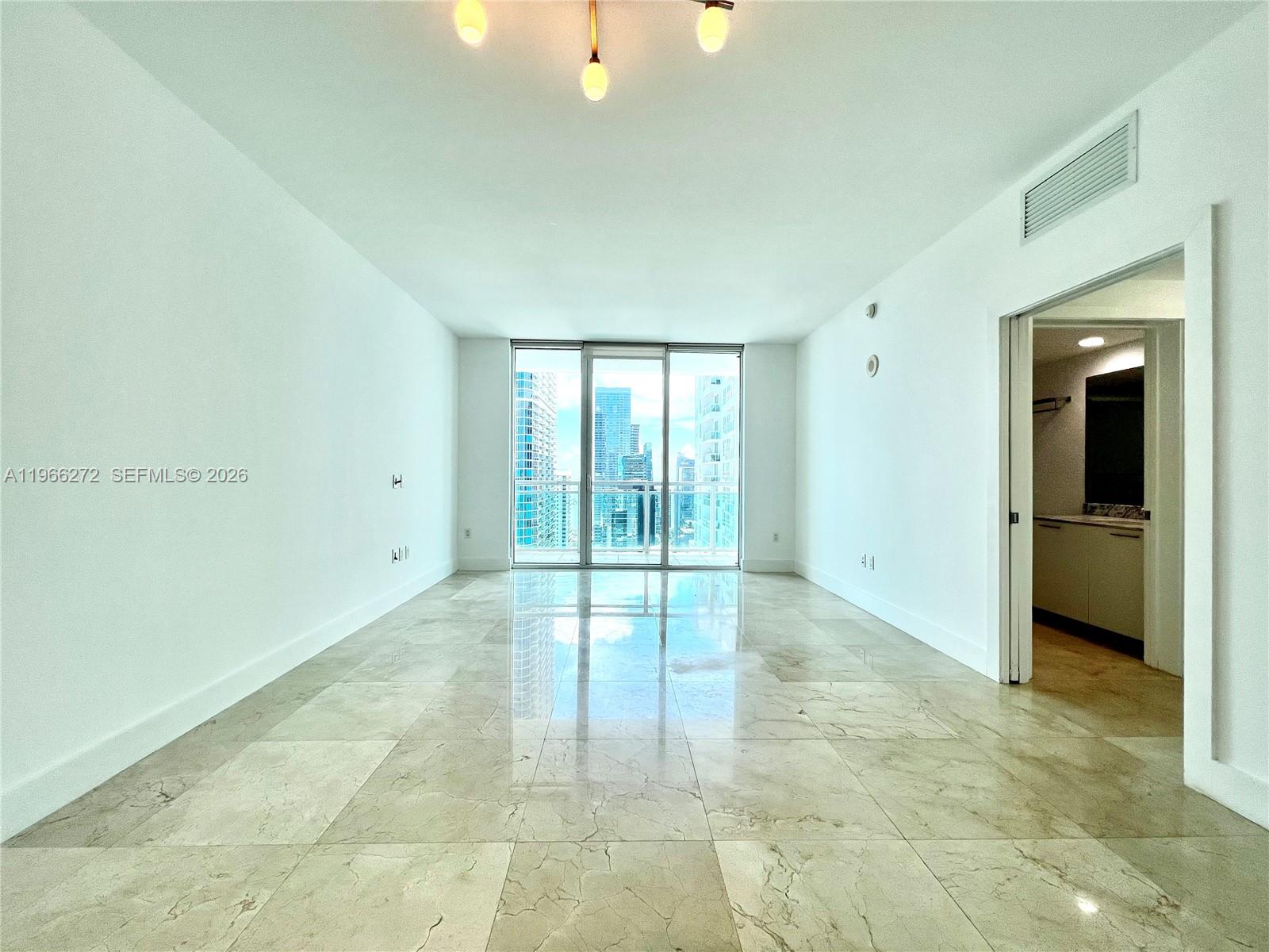 950 Brickell Bay Dr # 3903