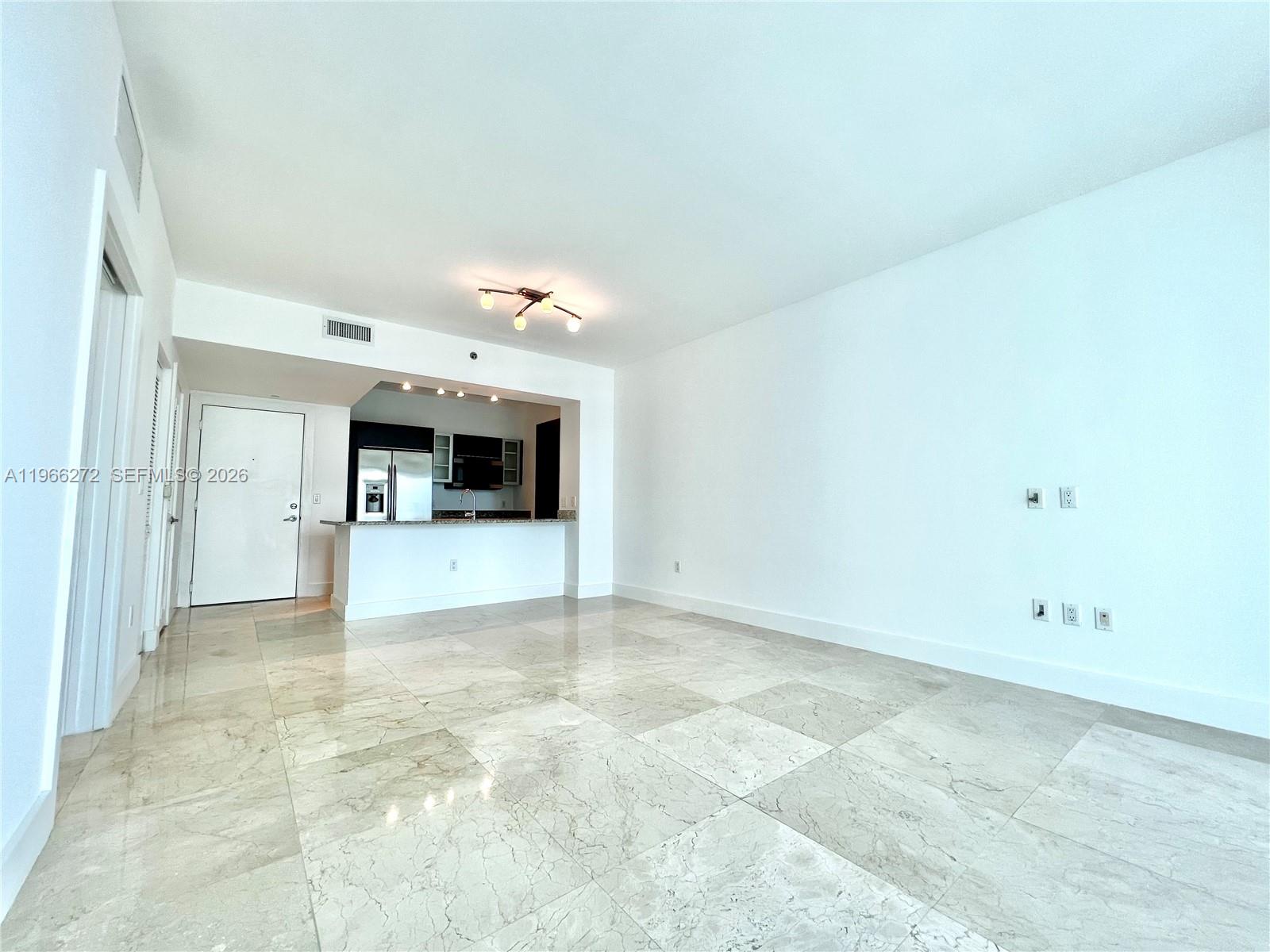 950 Brickell Bay Dr # 3903