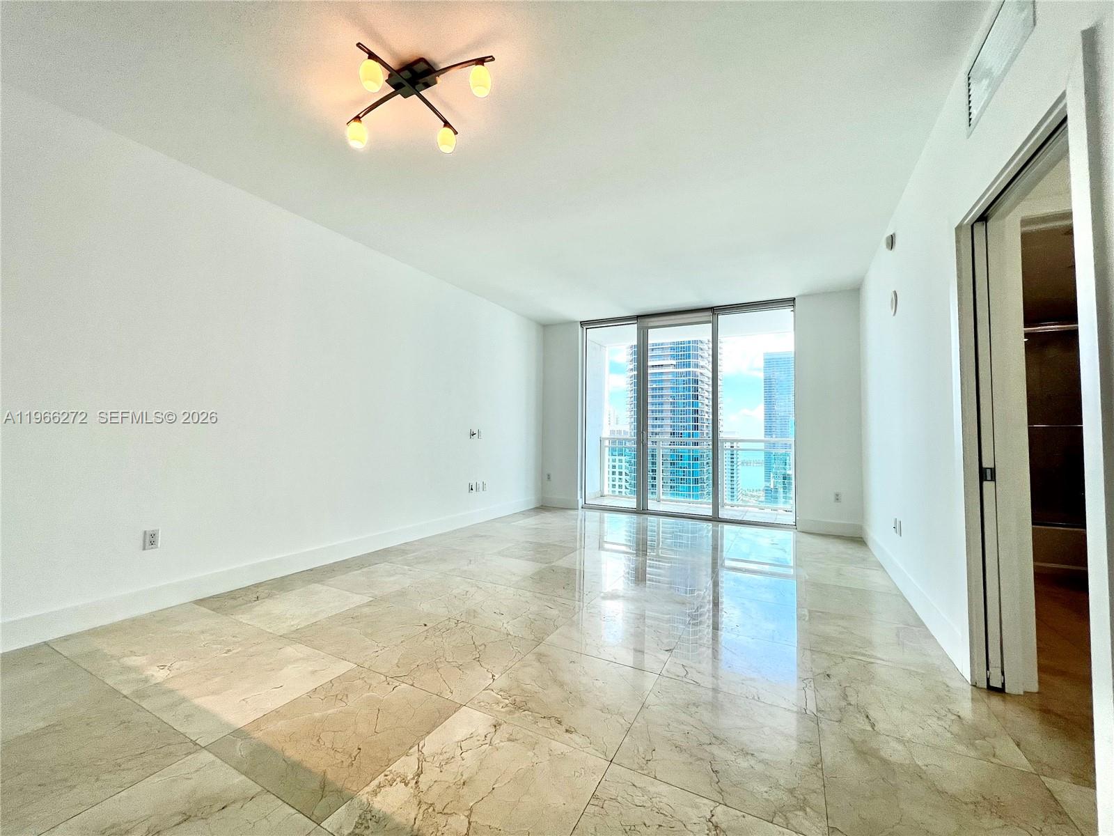 950 Brickell Bay Dr # 3903