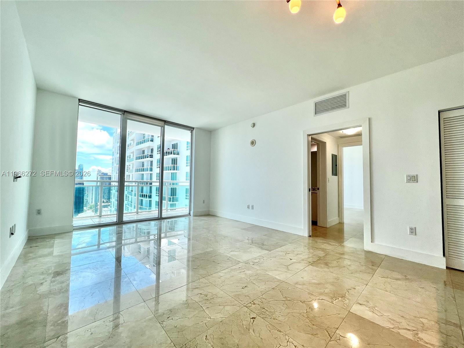 950 Brickell Bay Dr # 3903