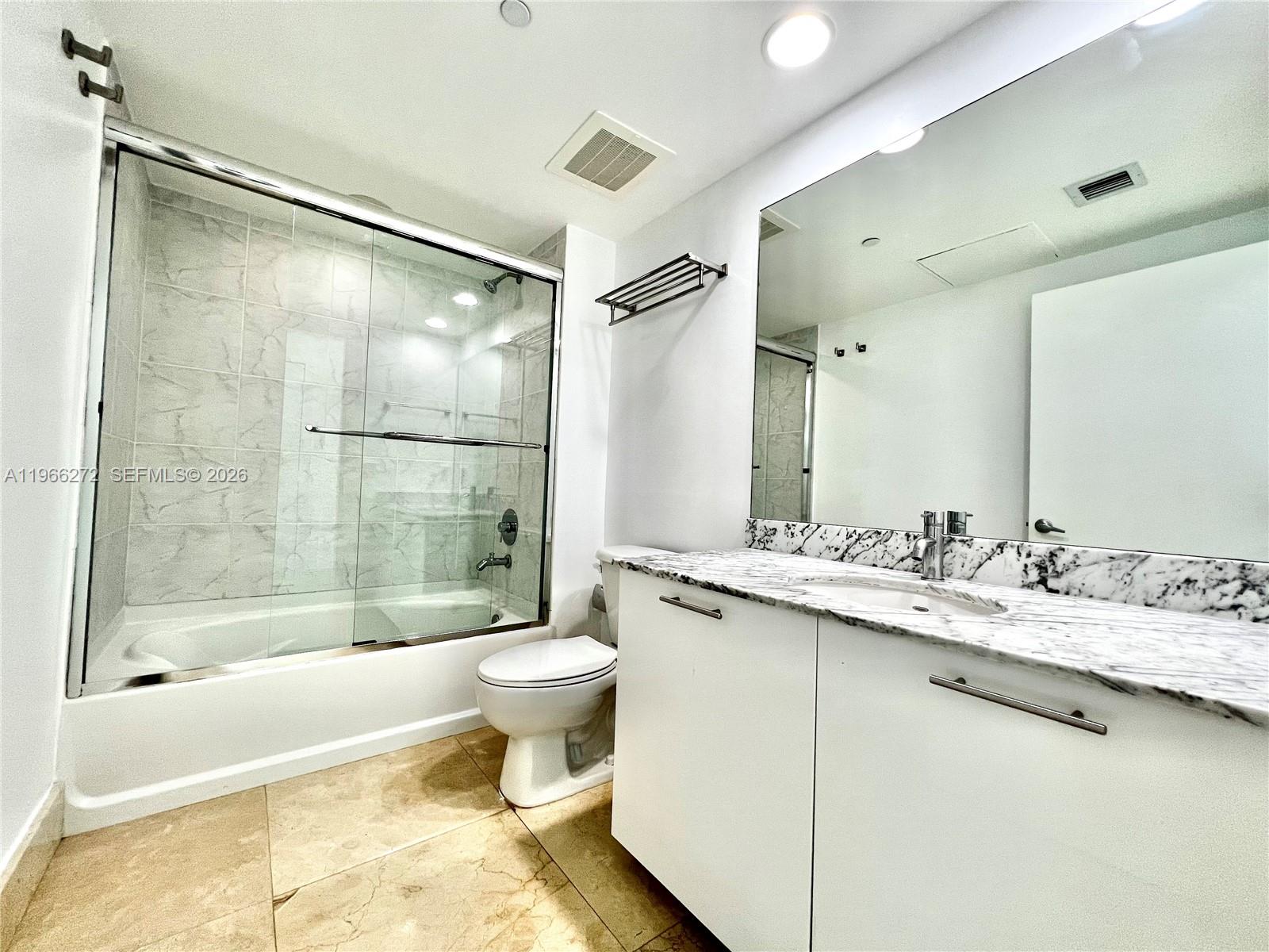 950 Brickell Bay Dr # 3903