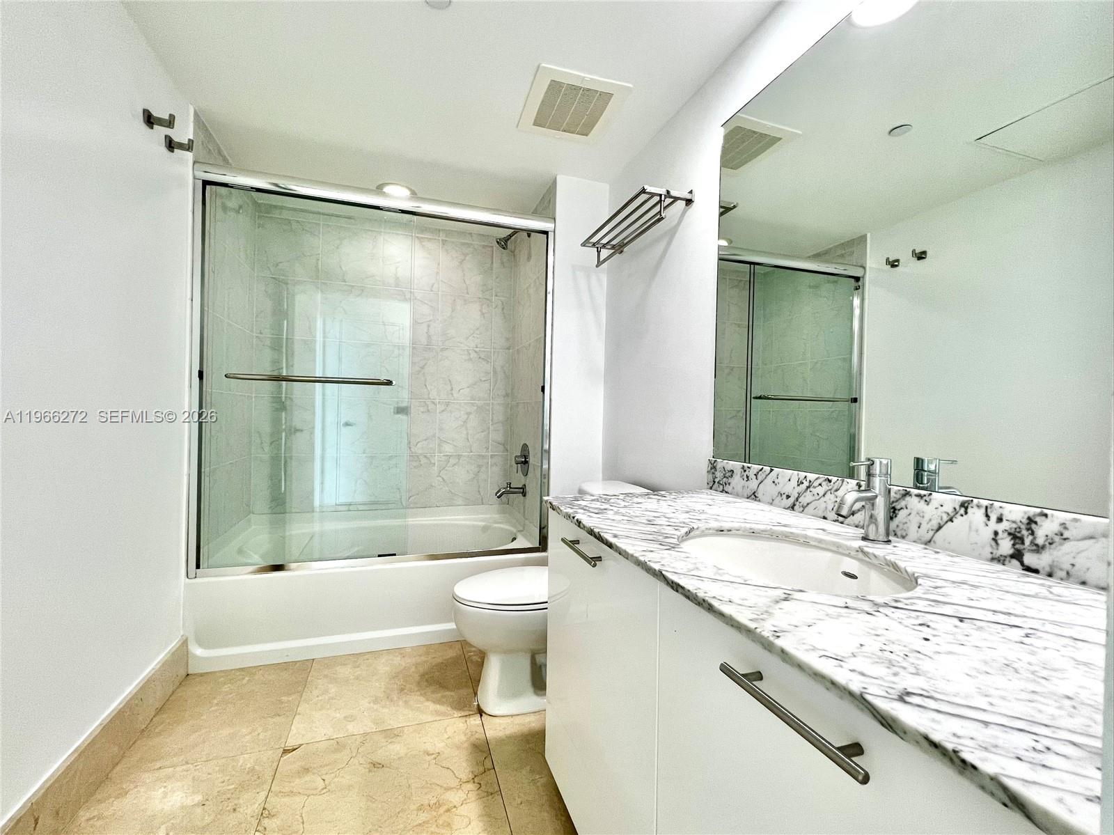 950 Brickell Bay Dr # 3903