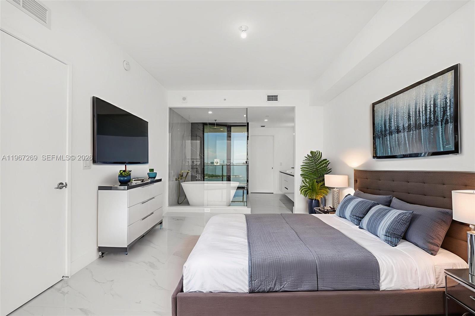 700 NE 24th ST # 1806