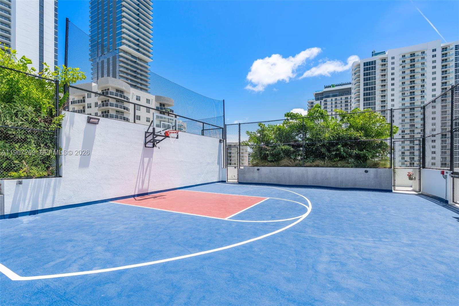 700 NE 24th ST # 1806