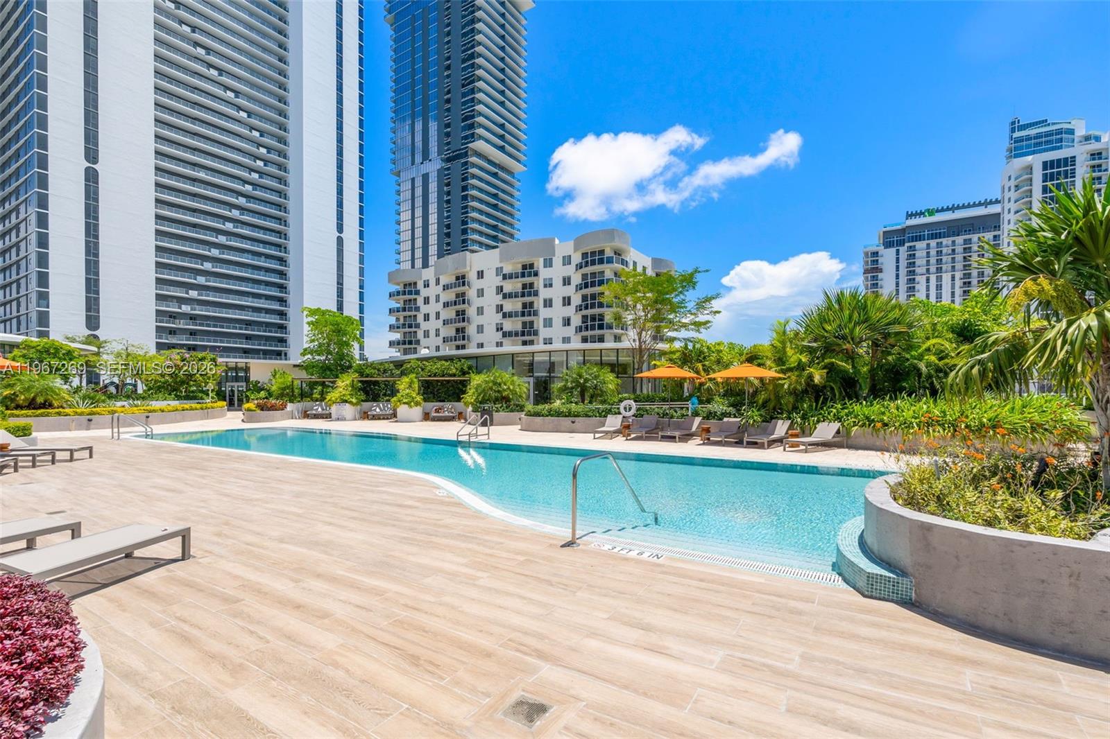 700 NE 24th ST # 1806