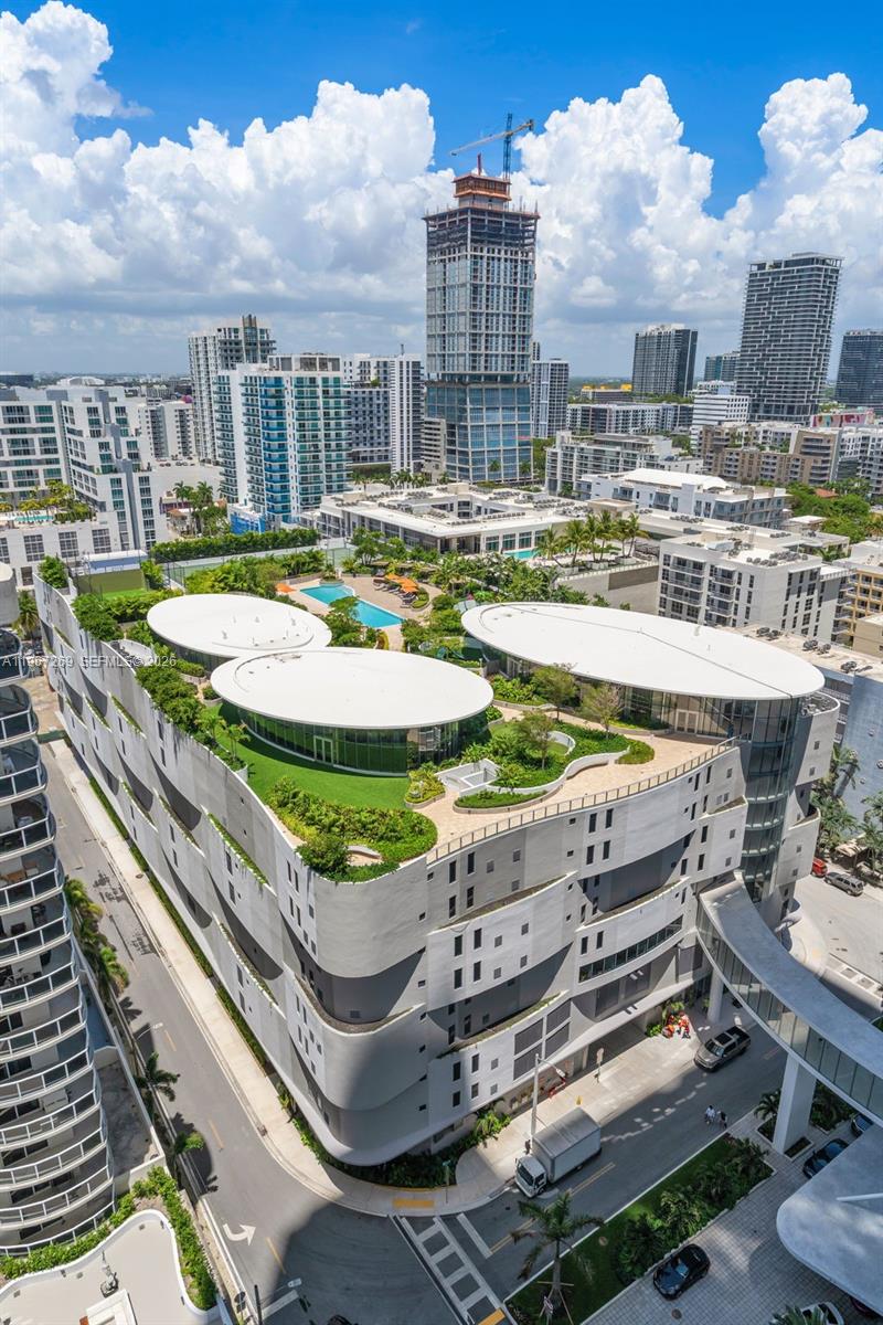 700 NE 24th ST # 1806