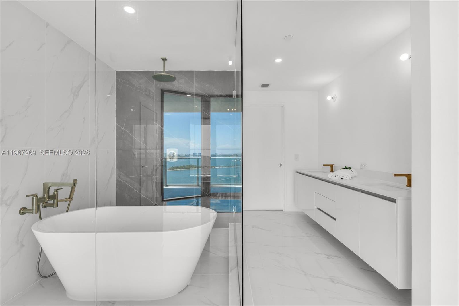 700 NE 24th ST # 1806