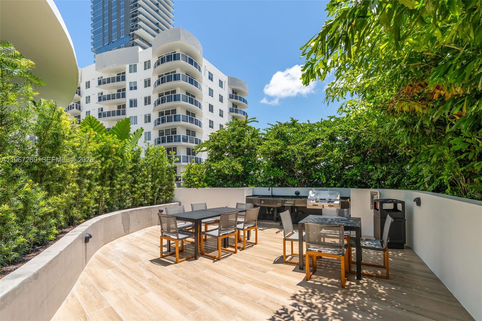 700 NE 24th ST # 1806