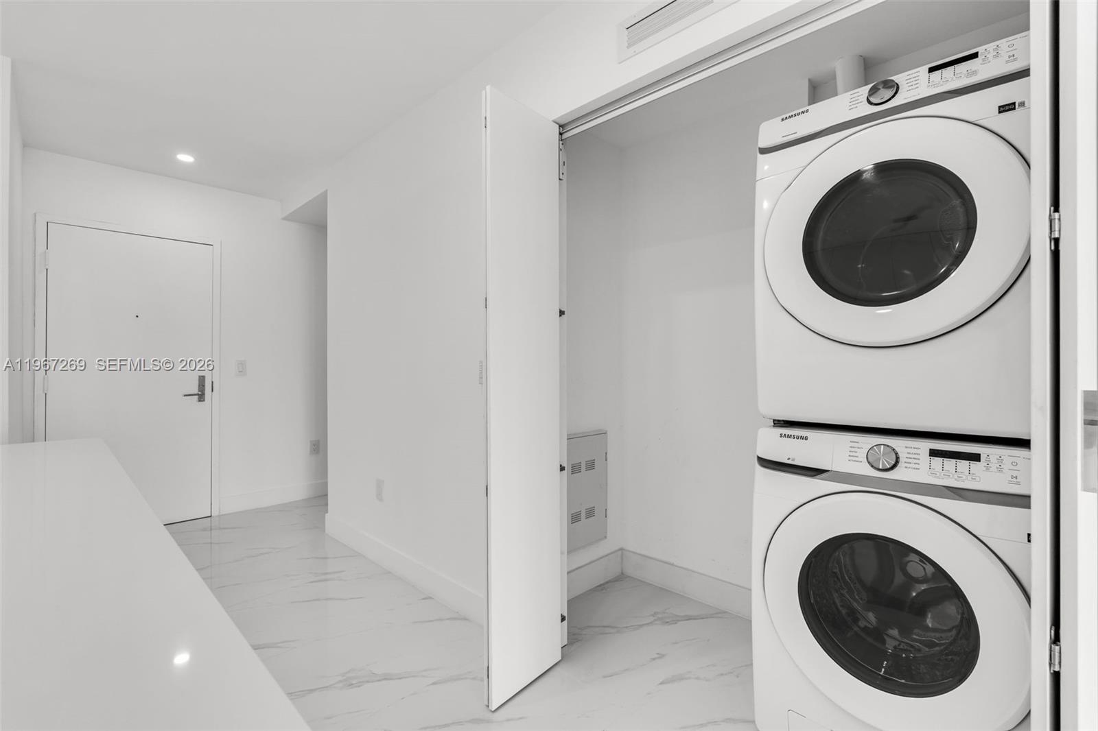 700 NE 24th ST # 1806