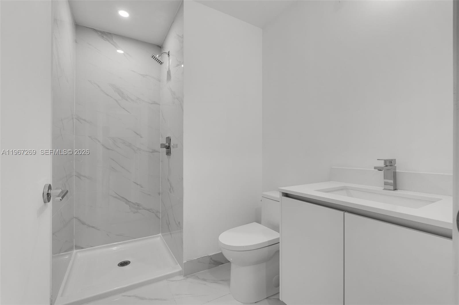 700 NE 24th ST # 1806