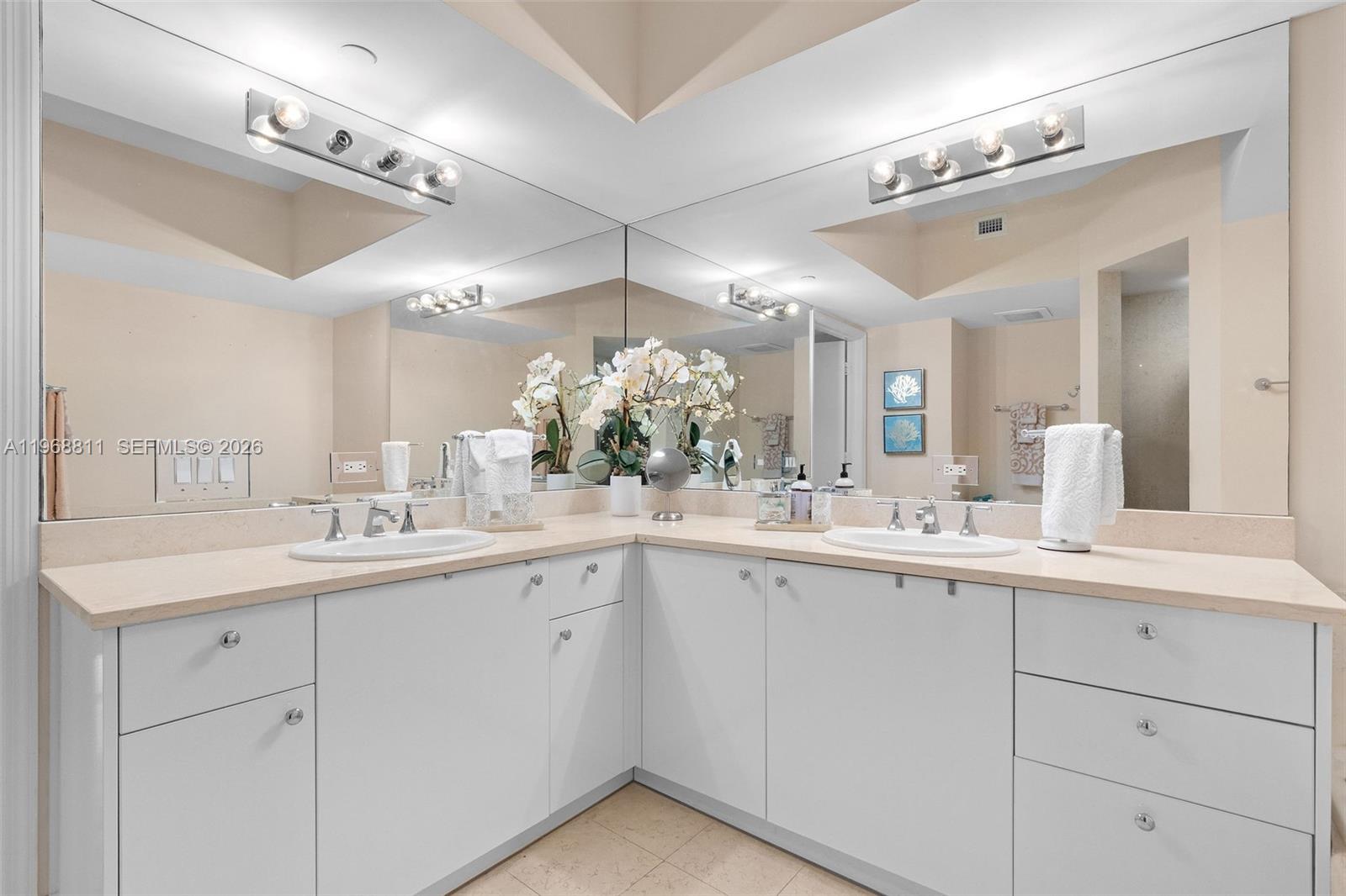 19900 E Country Club Dr # 616