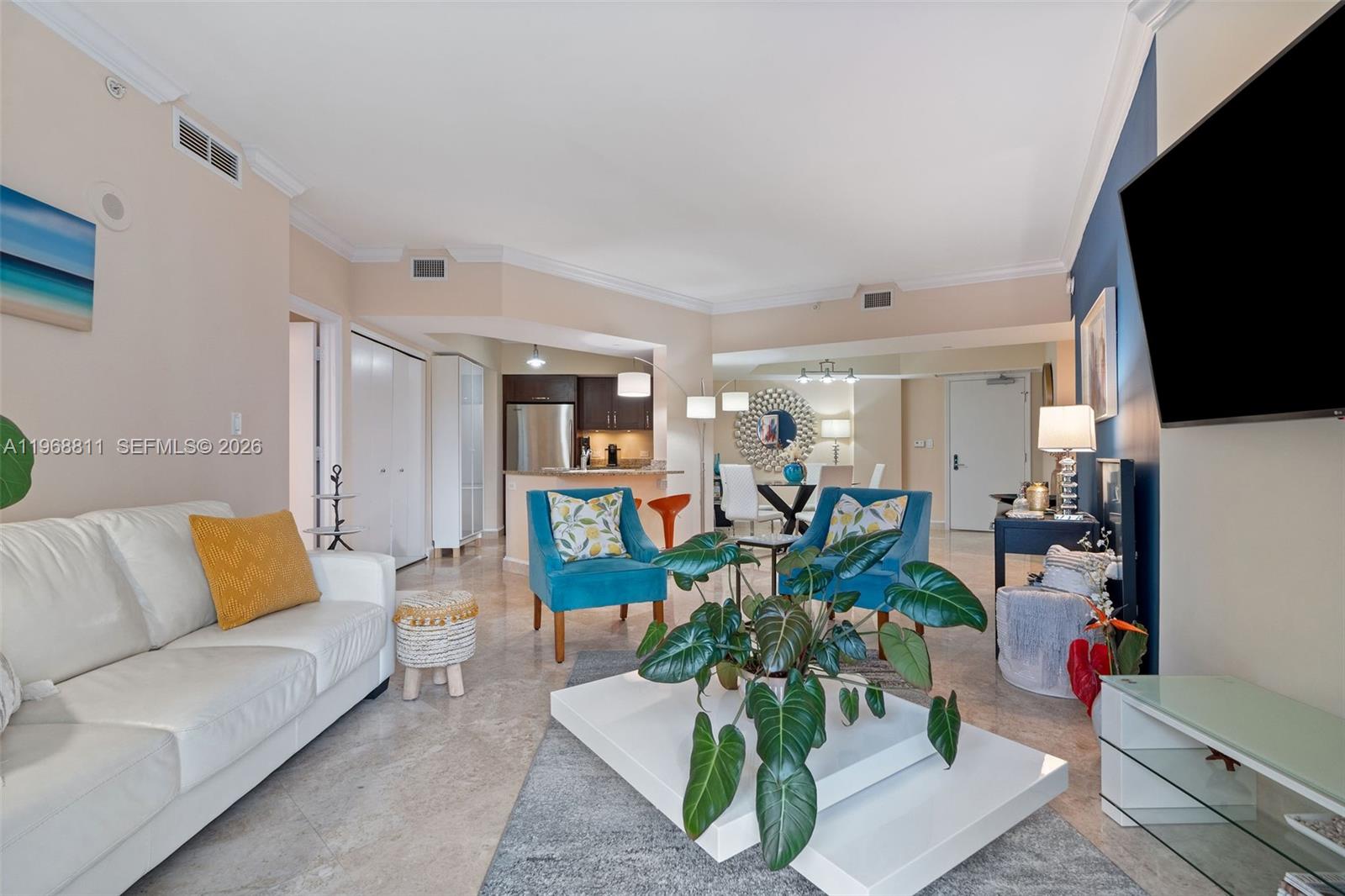 19900 E Country Club Dr # 616