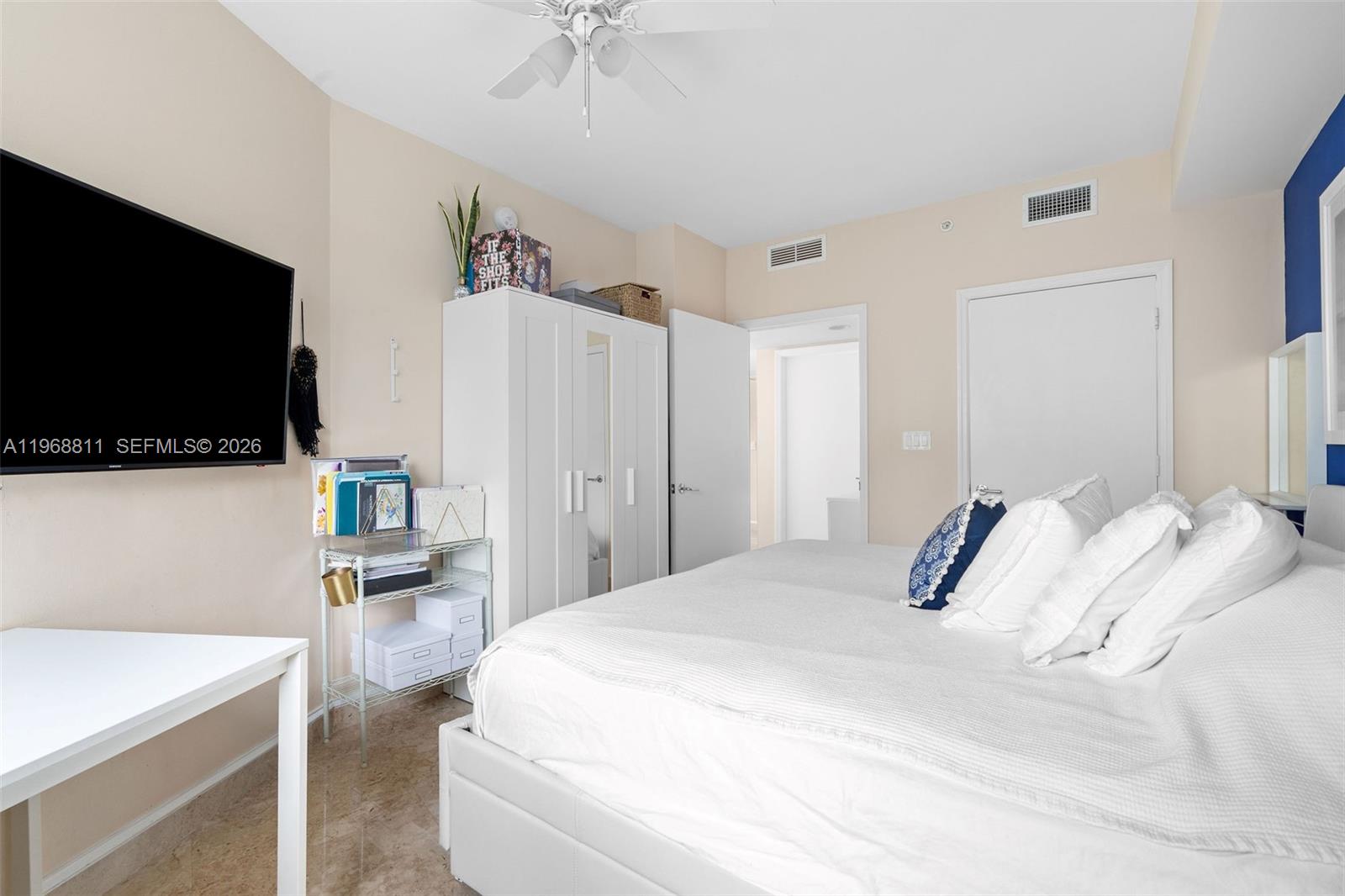 19900 E Country Club Dr # 616