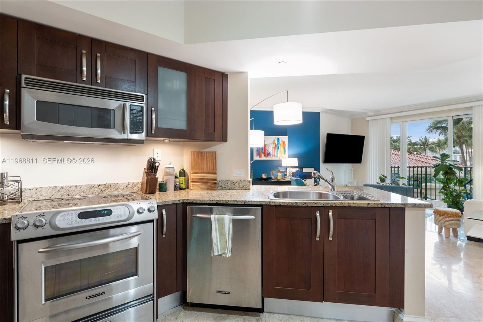 19900 E Country Club Dr # 616