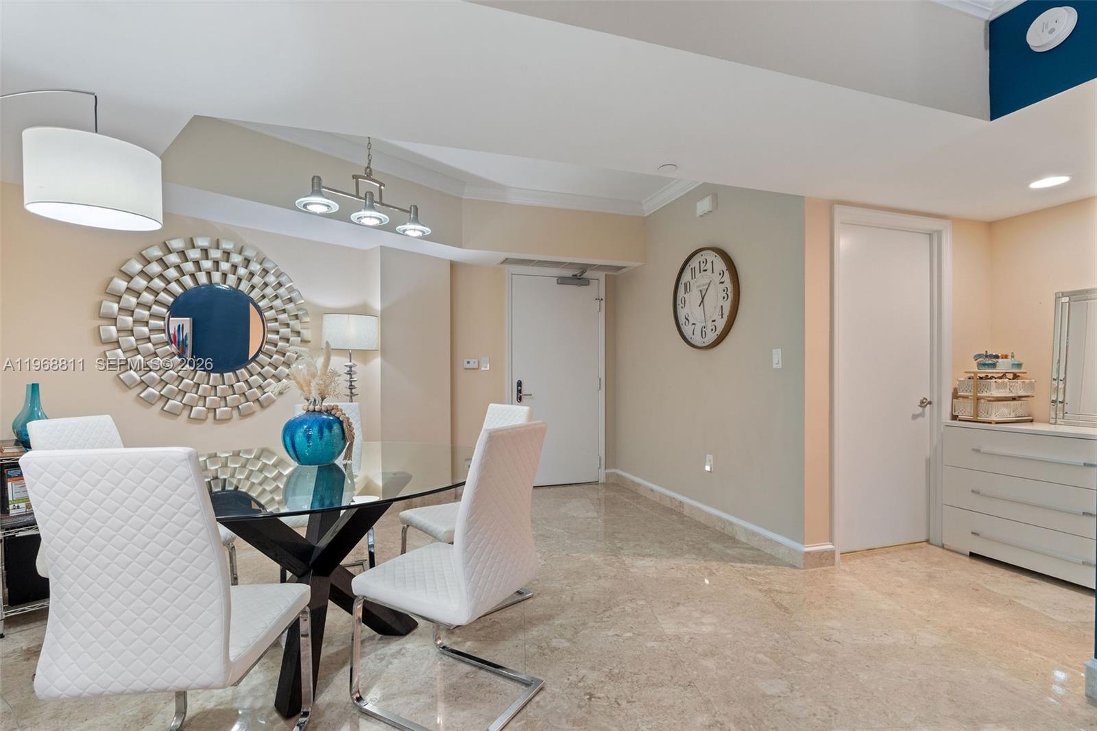 19900 E Country Club Dr # 616