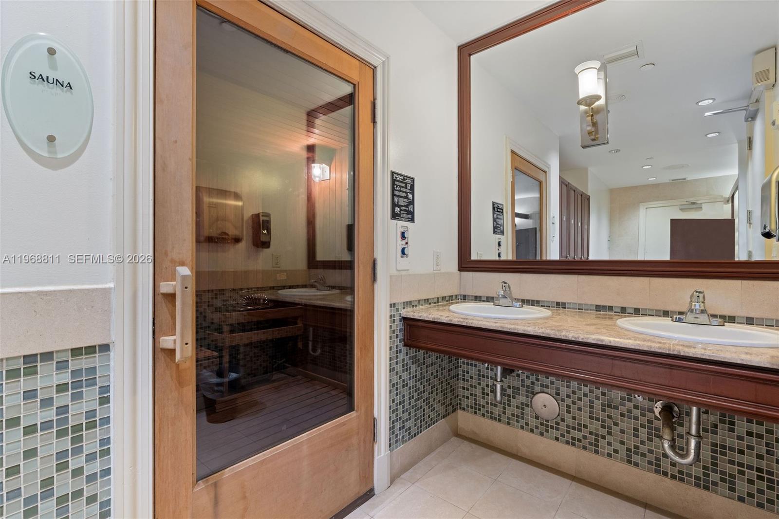 19900 E Country Club Dr # 616