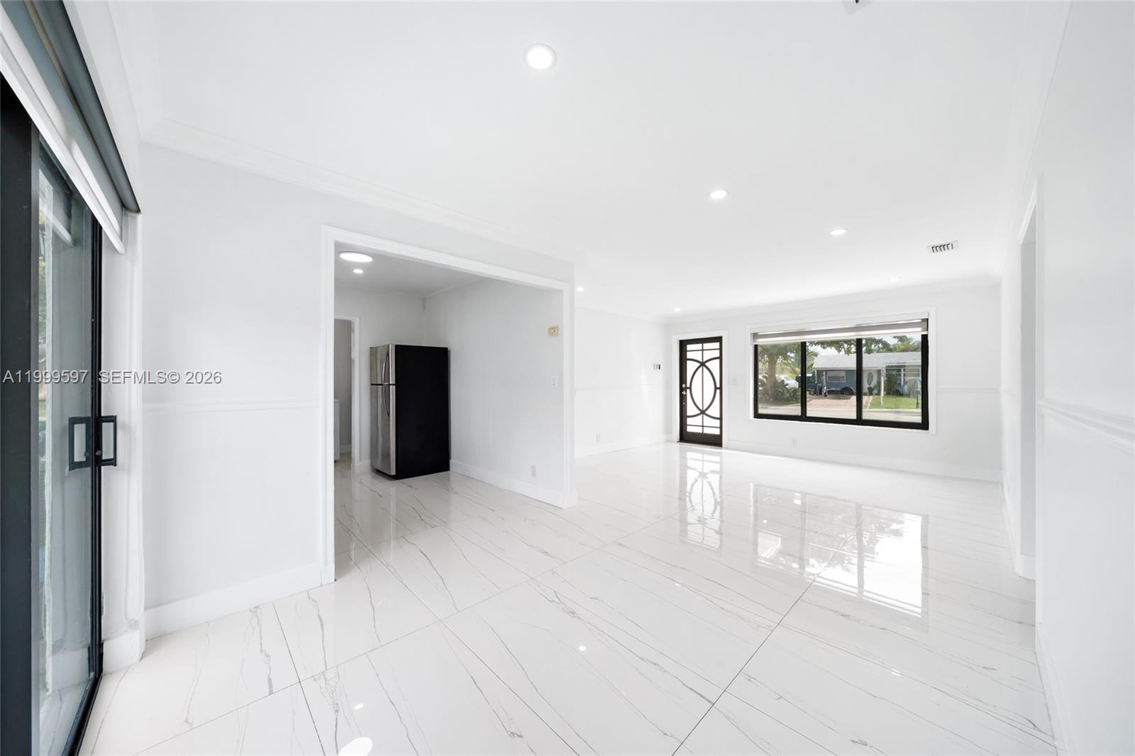 2401 SW 45th Ave