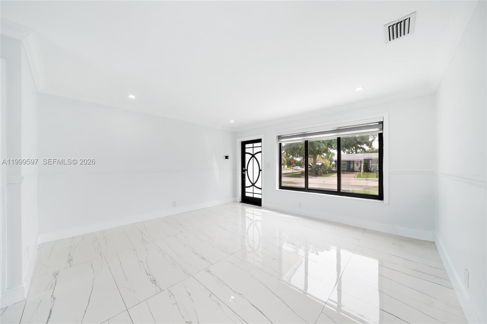 2401 SW 45th Ave