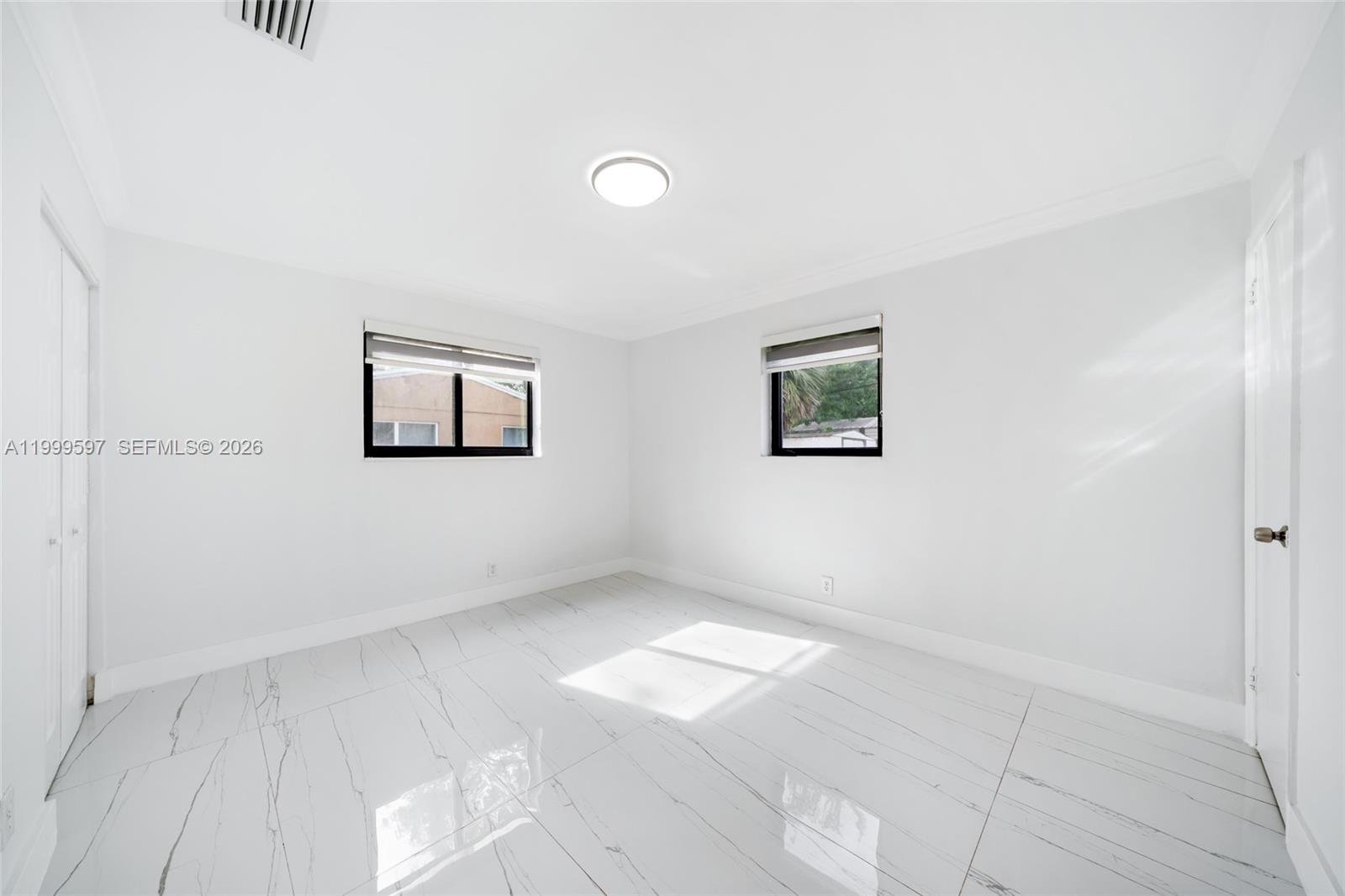 2401 SW 45th Ave