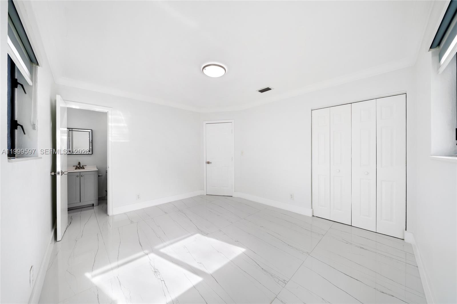 2401 SW 45th Ave