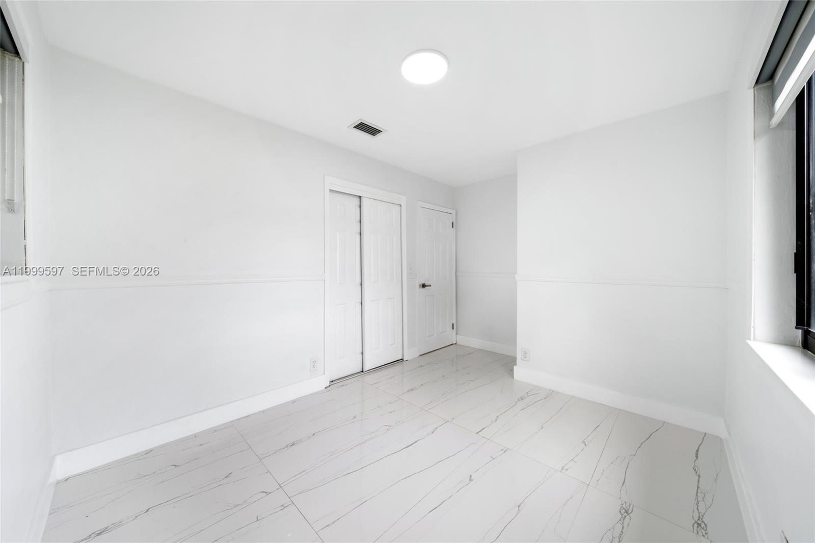2401 SW 45th Ave