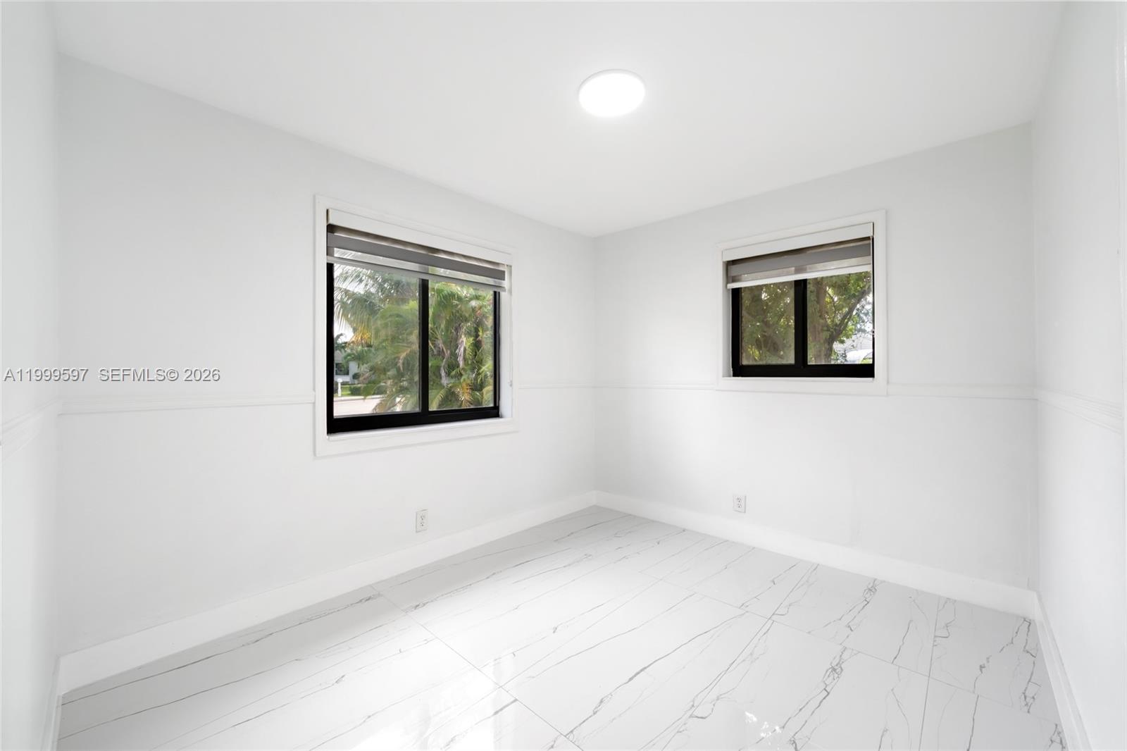 2401 SW 45th Ave
