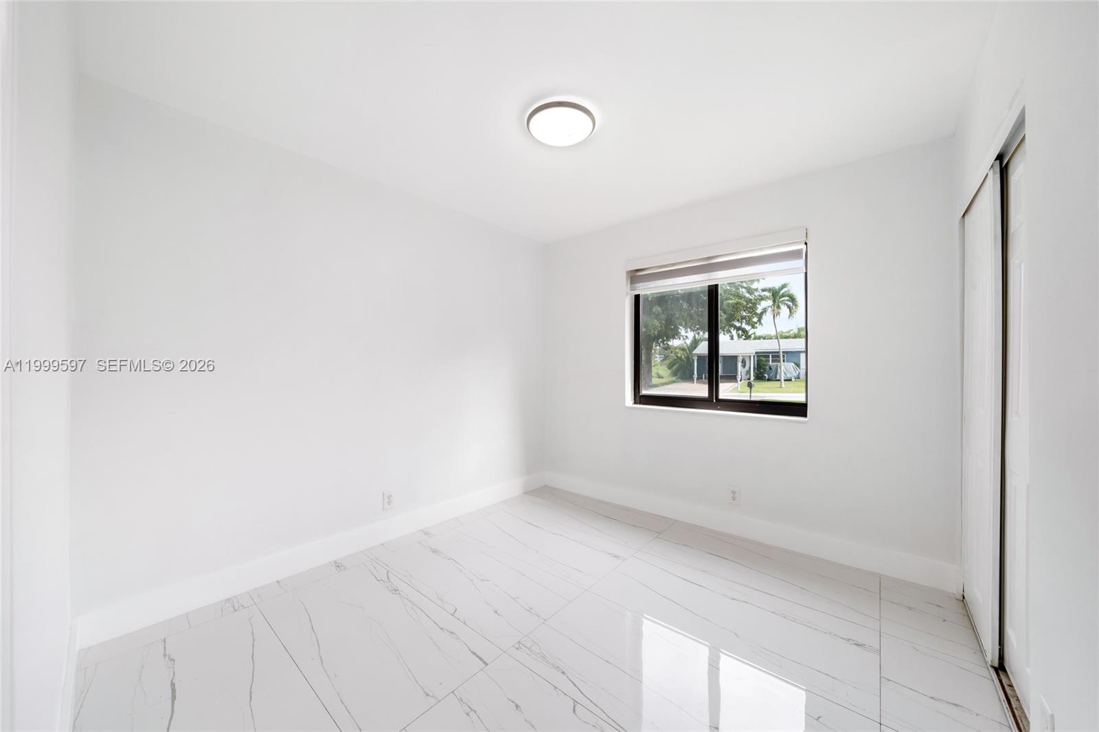 2401 SW 45th Ave