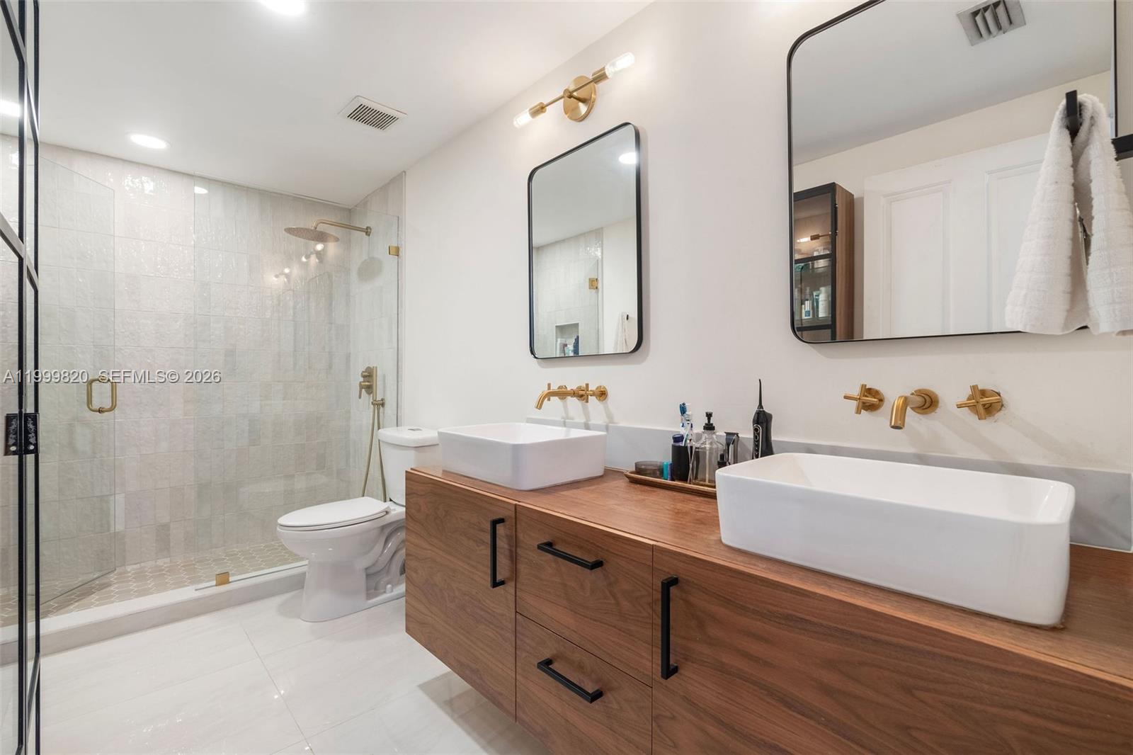 2650 SW 37th Ave # 406