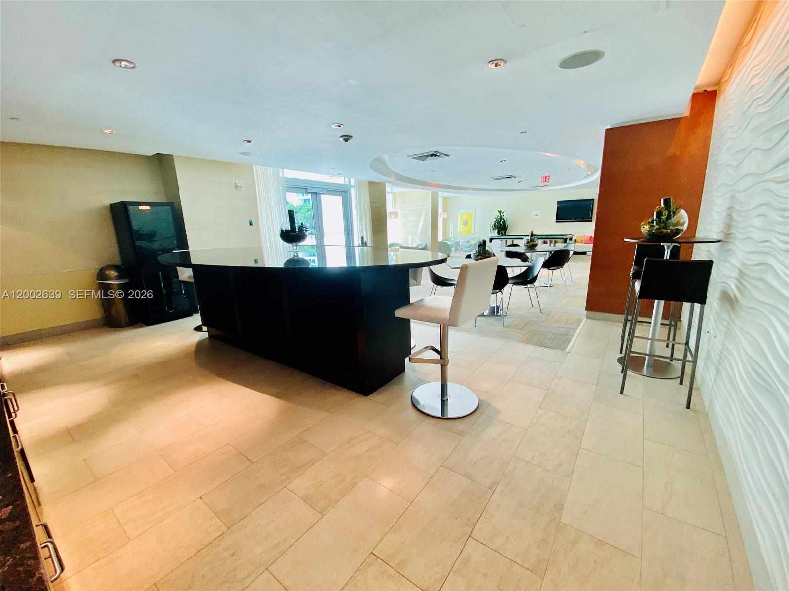950 Brickell Bay Dr # 3703