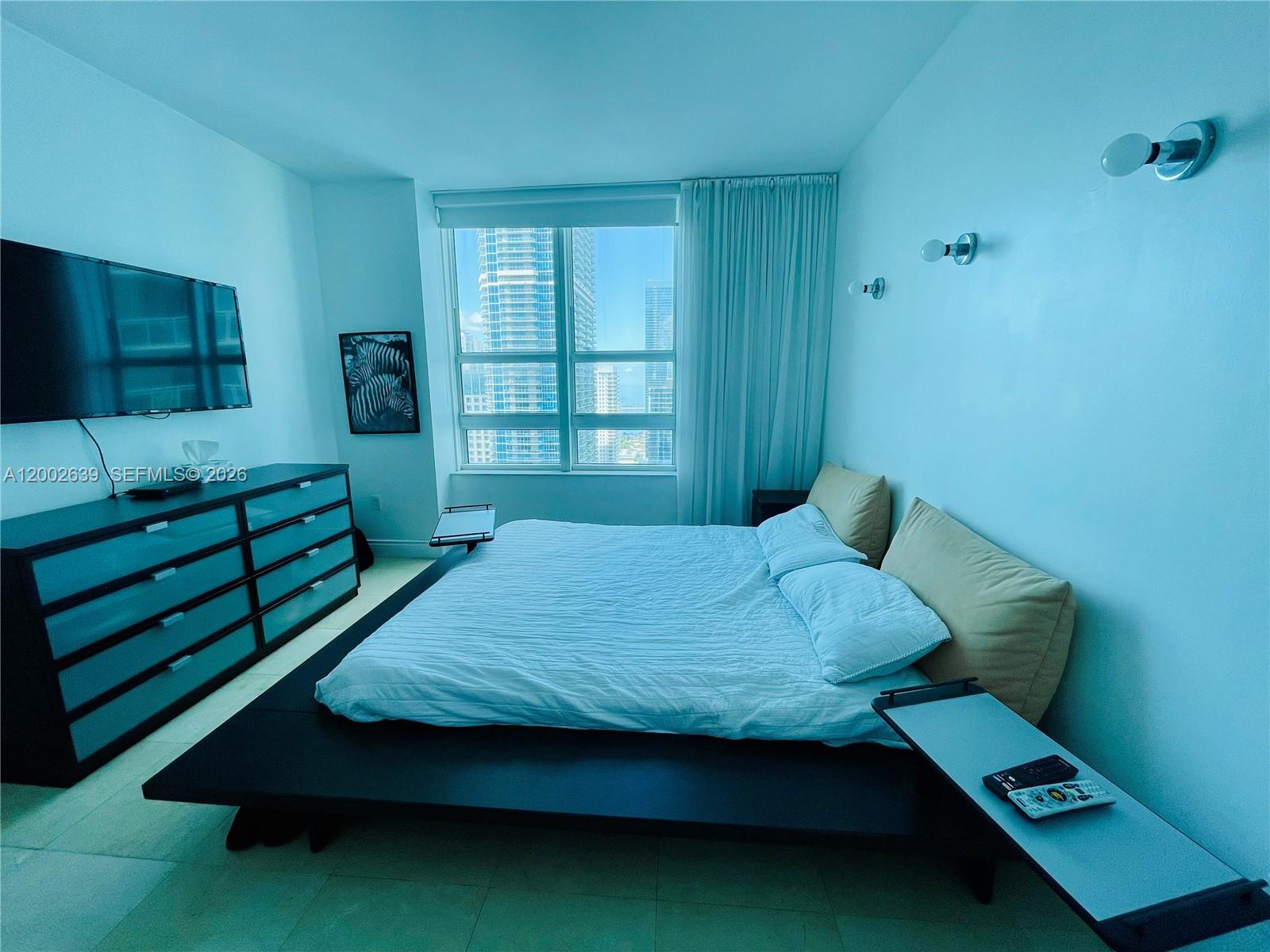 950 Brickell Bay Dr # 3703