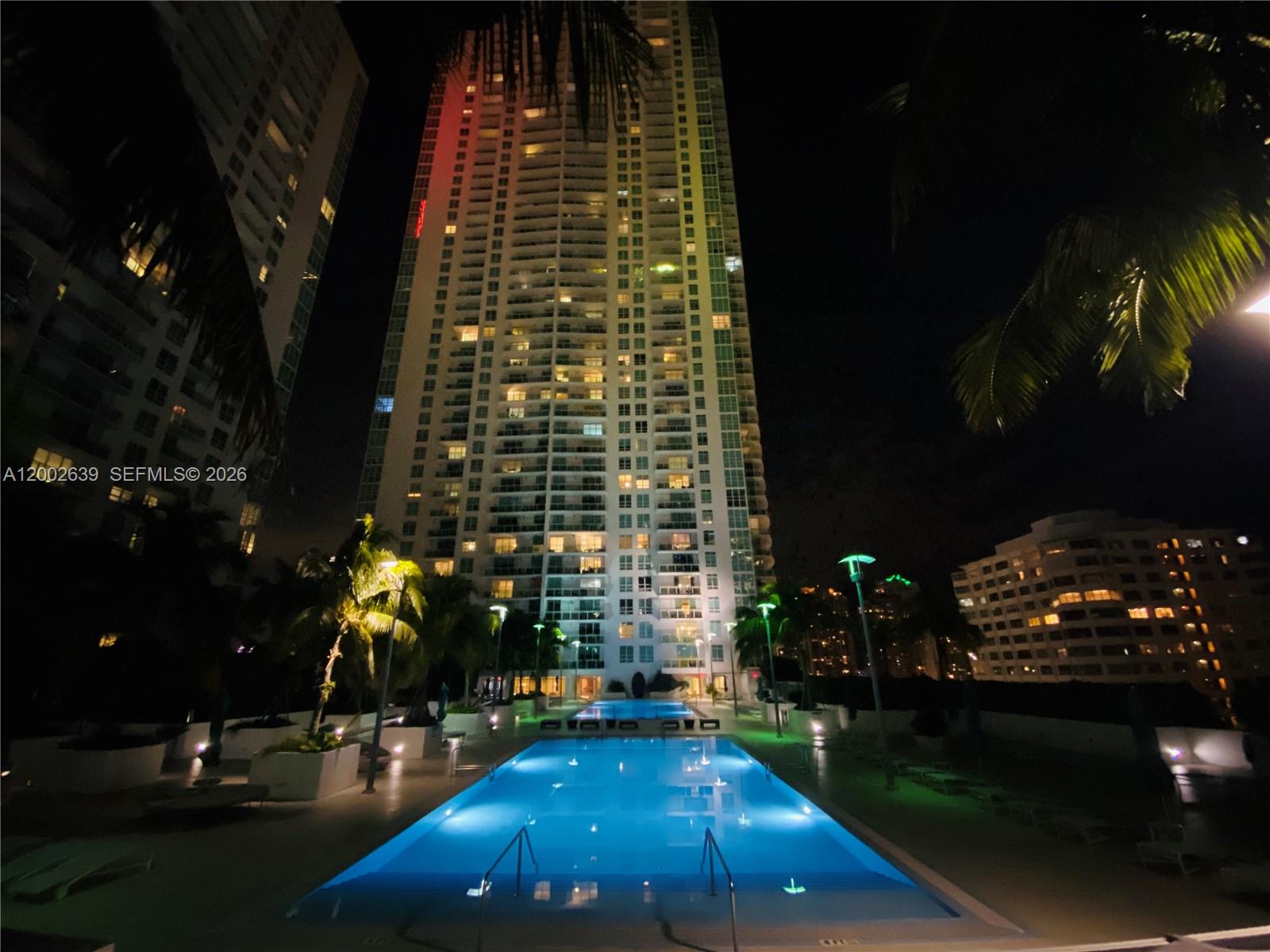 950 Brickell Bay Dr # 3703